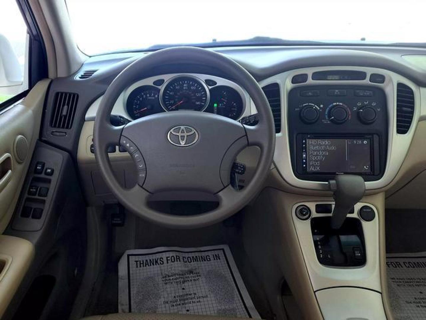 2005 White /Beige Toyota Highlander Sport Utility 4D (JTEGP21A750) with an 3.3L V6 DOHC 24V engine, Automatic transmission, located at 18001 Kellogg Rd, Saucier, MS, 39574, (228) 832-1441, 139.421463, -76.641457 - '' WOW!! '' 2005 TOYOTA HIGHLANDER SPORT ~ V6, 2-Owners, Clean Carfax, Well Maintained!*** NO CREDIT CHECK *** All you need is proof of income, proof of residence, valid drivers license and insurance on the car before you leave the lot! No credit check ever!! Only $1,095 DN - or buy it for $5,695.Gi - Photo#9