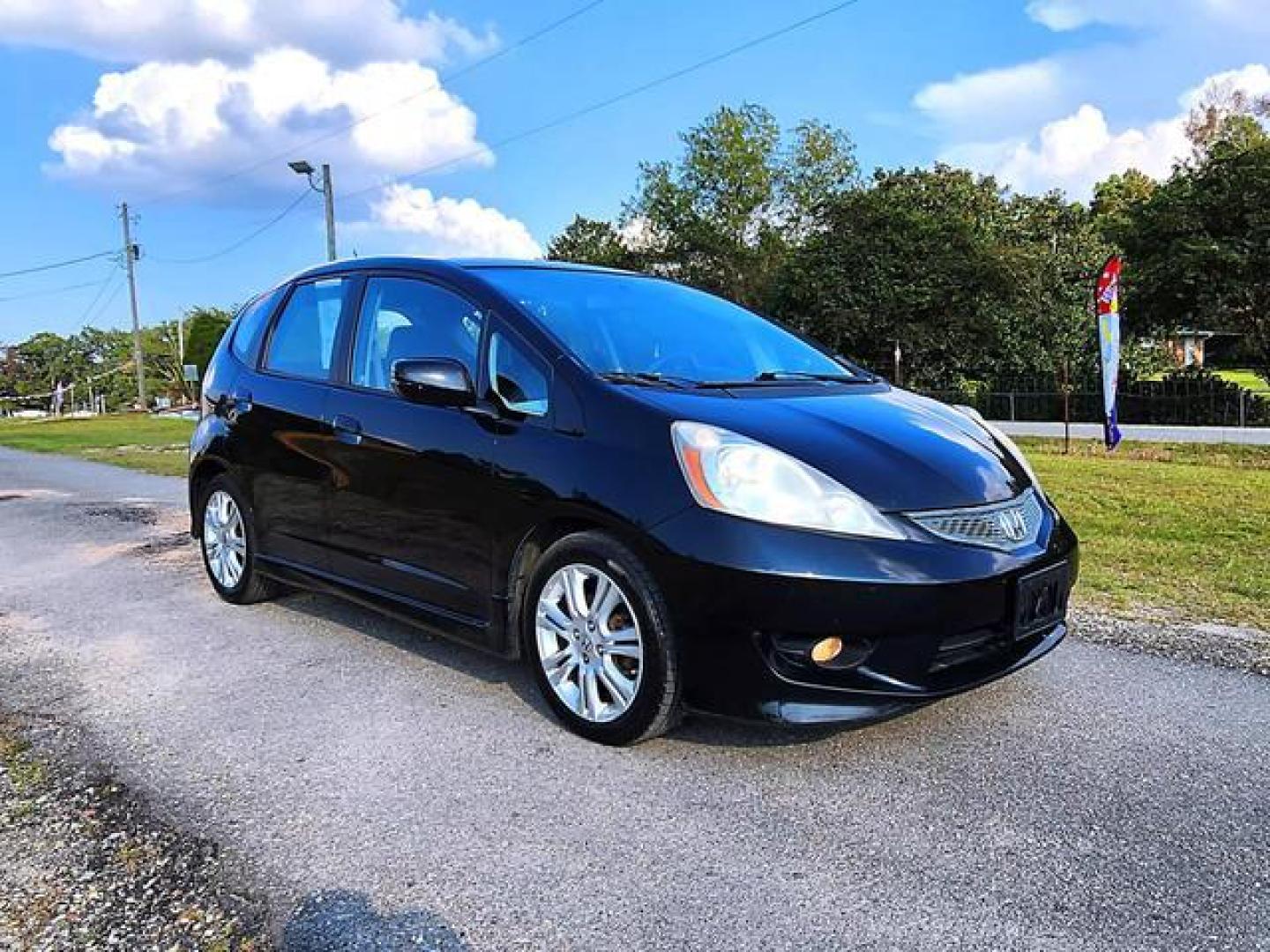 2010 Black /Gray Honda Fit Sport Hatchback 4D (JHMGE8H41AC) with an 1.5L L4 SOHC 16V engine, Automatic, 5-Spd w/Overdrive transmission, located at 18001 Kellogg Rd, Saucier, MS, 39574, (228) 832-1441, 139.421463, -76.641457 - '' E-Z FINANCING!! '' 2010 Honda Fit Sport Hatchback 4D ~ 2-Owners, 33 MPG, Great Value, CARFAX APPROVED, LOW DOWN PAYMENT, SKIP YOUR FIRST PAYMENT, IRON CLAD Warranty, AND MUCH MORE !!We have ALL TYPES OF FINANCING OPTIONS! This Books out for $5,570 - Buy it today for only $4,895 !! Easy easy appro - Photo#20