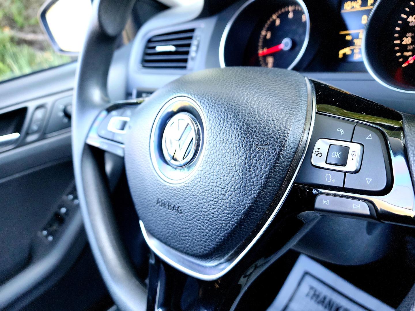 2015 Grey Volkswagen Jetta S (3VW2K7AJ0FM) with an 2.0L L4 DOHC 20V engine, Automatic transmission, located at 18001 Kellogg Rd, Saucier, MS, 39574, (228) 832-1441, 39.421459, -76.641457 - Photo#9