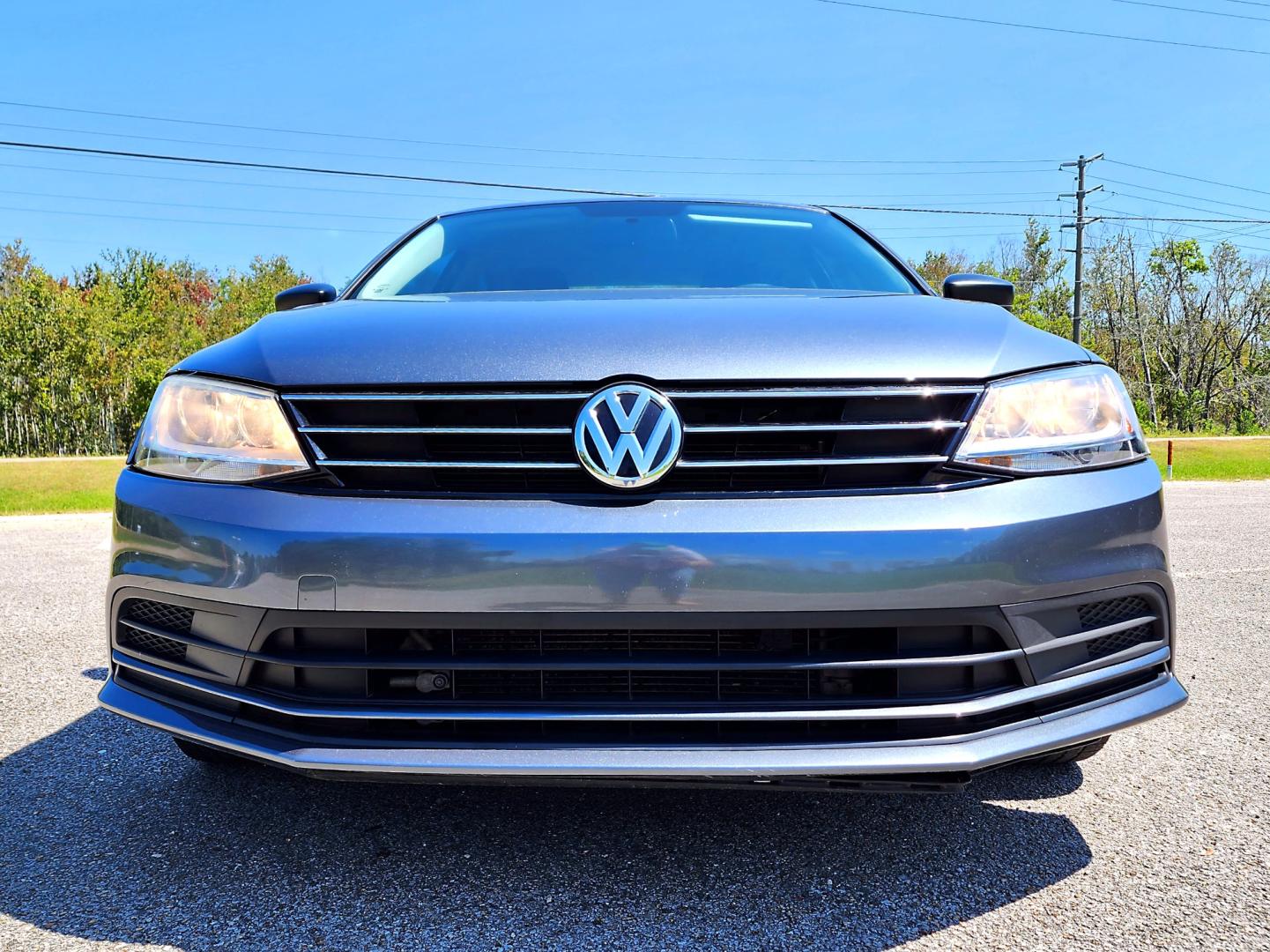 2015 Grey Volkswagen Jetta S (3VW2K7AJ0FM) with an 2.0L L4 DOHC 20V engine, Automatic transmission, located at 18001 Kellogg Rd, Saucier, MS, 39574, (228) 832-1441, 39.421459, -76.641457 - Photo#2