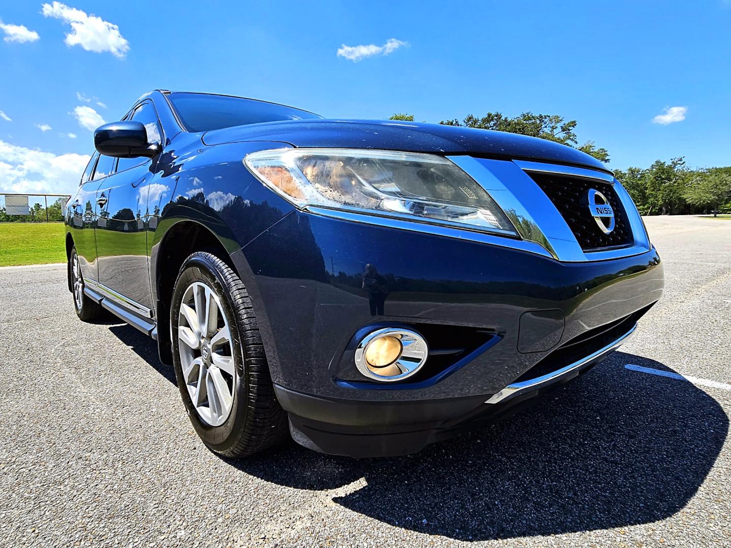 2014 Blue Nissan Pathfinder S 2WD (5N1AR2MN3EC) with an 3.5L V6 DOHC 24V engine, Continuously Variable Transmission transmission, located at 18001 Kellogg Rd, Saucier, MS, 39574, (228) 832-1441, 39.421459, -76.641457 - 1-OWNER !! 2014 NISSAN PATHFINDER SL – It's A CARFAX 1-OWNER Vehicle! – It's A CARFAX Well-Maintained Vehicle! – NISSAN Strong! - V6! 3.5L DOHC 24V – Runs GREAT - Just Serviced! – AUTOMATIC Transmission – Ice COLD A/C with Rear Controls – DUAL - Photo#26