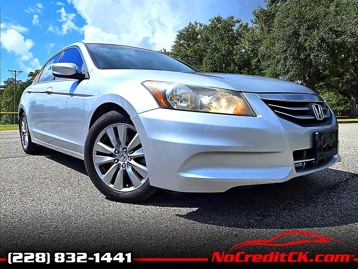 2012 Silver Honda Accord EX-L Sedan AT (1HGCP2F83CA) with an 2.4L L4 DOHC 16V engine, 5-Speed Automatic transmission, located at 18001 Kellogg Rd, Saucier, MS, 39574, (228) 832-1441, 139.421463, -76.641457 - Photo#0