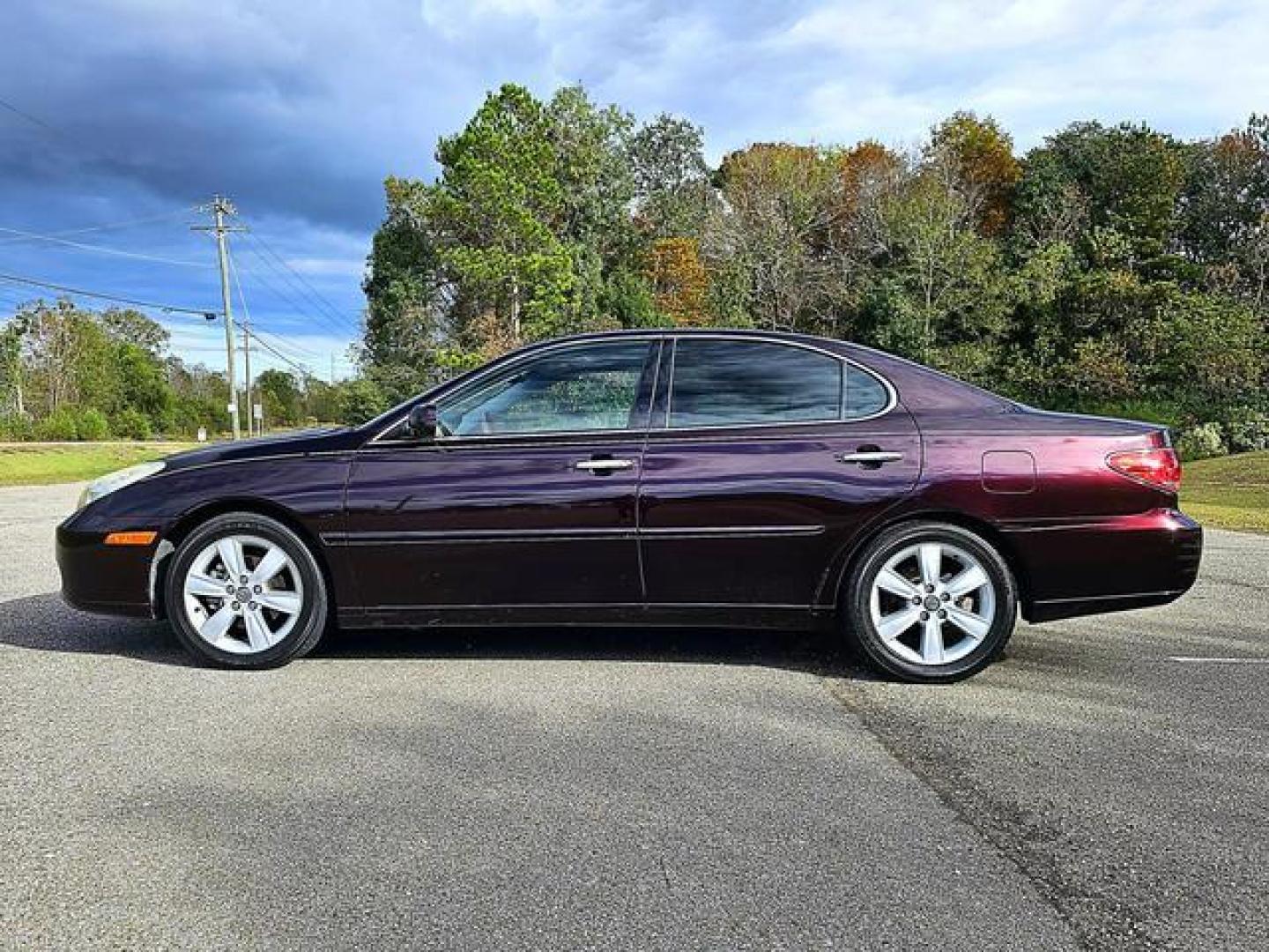 2006 Burgundy /Gray Lexus ES ES 330 Sedan 4D (JTHBA30G165) with an 3.3L V6 F 24V engine, Automatic, 5-Spd w/Overdrive transmission, located at 18001 Kellogg Rd, Saucier, MS, 39574, (228) 832-1441, 139.421463, -76.641457 - 2006 Lexus ES 330 Sedan $1,190. DOWN *NO CREDIT CHECK** NO TURN DOWNS** IRON CLAD Limited Warranty* *FREE 12 MONTHS OF OIL CHANGES* 12 Months IRON CLAD limited Warranty* Give us a call before it's gone - this deal won't be here long! **PAYMENTS YOU CAN AFFORD** Call NOW: 228-832-1441 Text - Photo#4