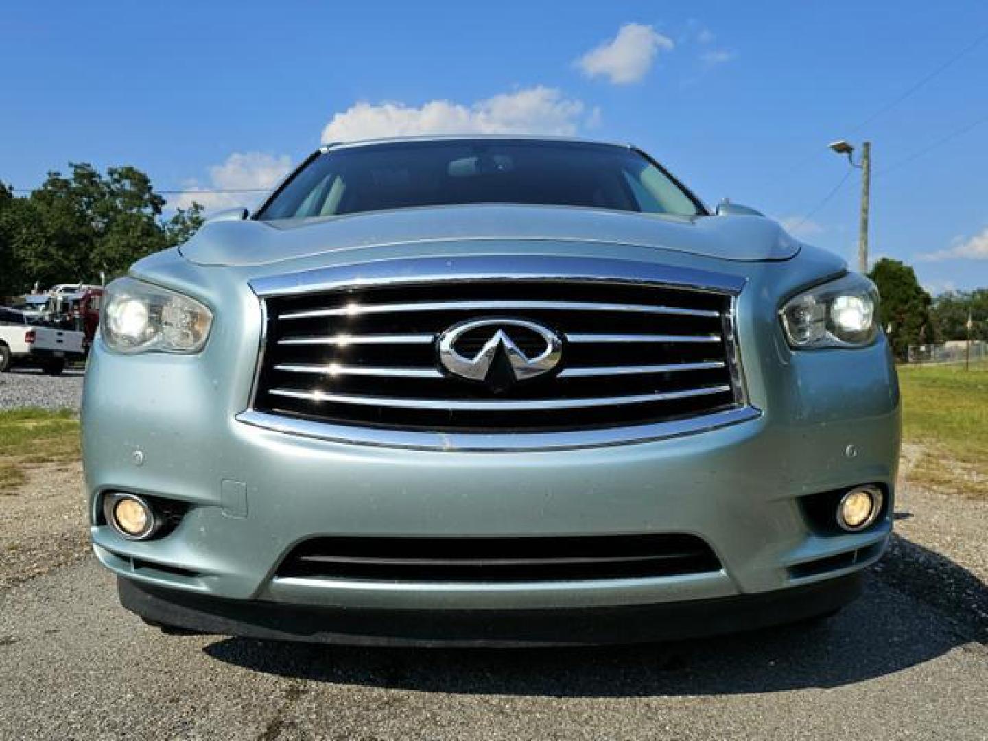 2013 Silver /Gray INFINITI JX JX35 Sport Utility 4D (5N1AL0MN7DC) with an 3.5L V6 DOHC 24V engine, Auto, CVT w/ Man and Spt Md transmission, located at 18001 Kellogg Rd, Saucier, MS, 39574, (228) 832-1441, 139.421463, -76.641457 - Photo#3