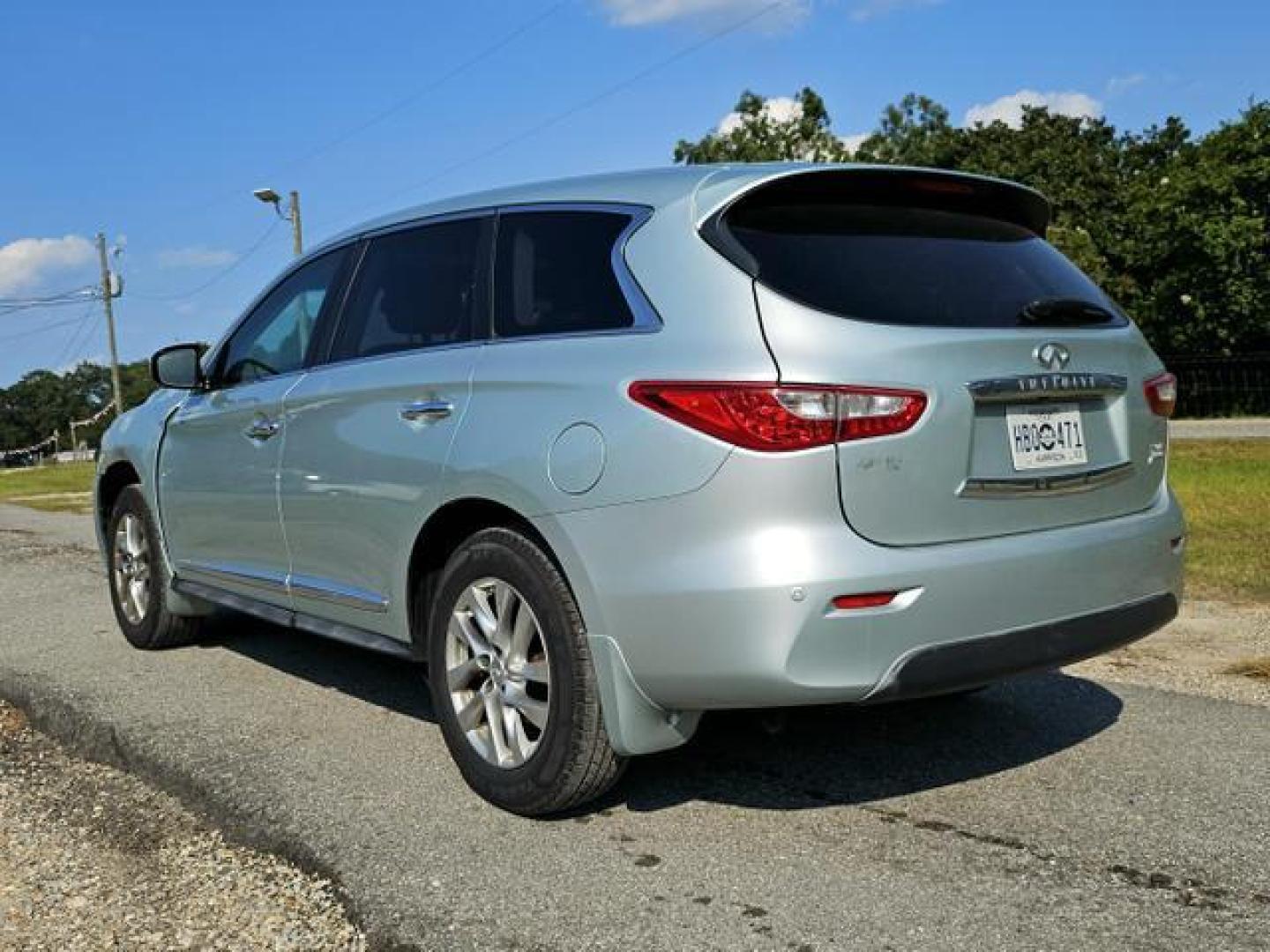 2013 Silver /Gray INFINITI JX JX35 Sport Utility 4D (5N1AL0MN7DC) with an 3.5L V6 DOHC 24V engine, Auto, CVT w/ Man and Spt Md transmission, located at 18001 Kellogg Rd, Saucier, MS, 39574, (228) 832-1441, 139.421463, -76.641457 - Photo#6