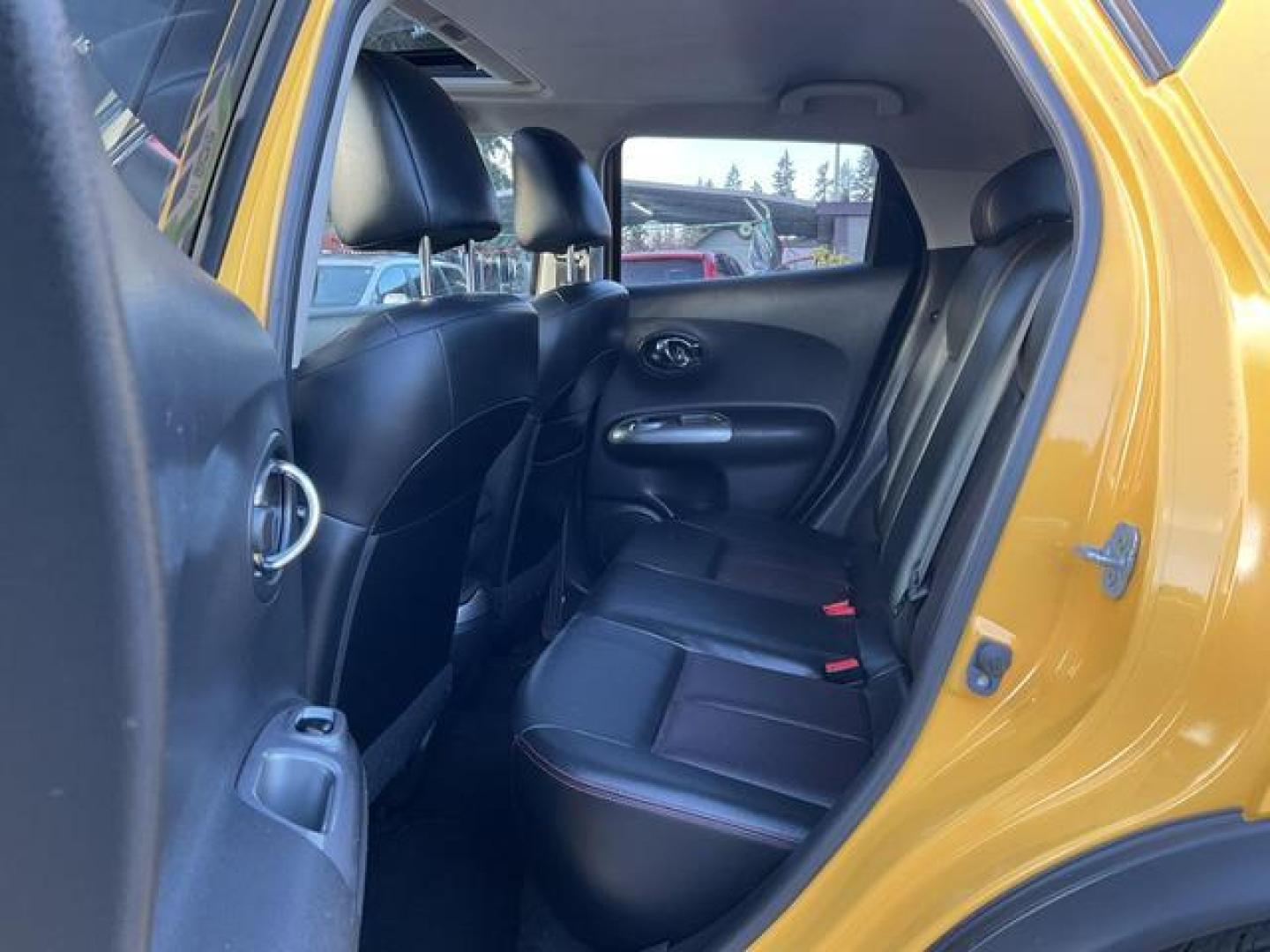 2015 Yellow /Black Nissan JUKE SL Sport Utility 4D (JN8AF5MV6FT) , Automatic, CVT w/Xtronic transmission, located at 18001 Kellogg Rd, Saucier, MS, 39574, (228) 832-1441, 39.421459, -76.641457 - **Dealer Statement: The Trade Store offers the nicest previously owned inventory you'll find of cars, vans, trucks and more. We offer many banks, credit unions and special financing options to fit your needs regardless of your credit, as well as sourcing of specific vehicles for qualified custom - Photo#9