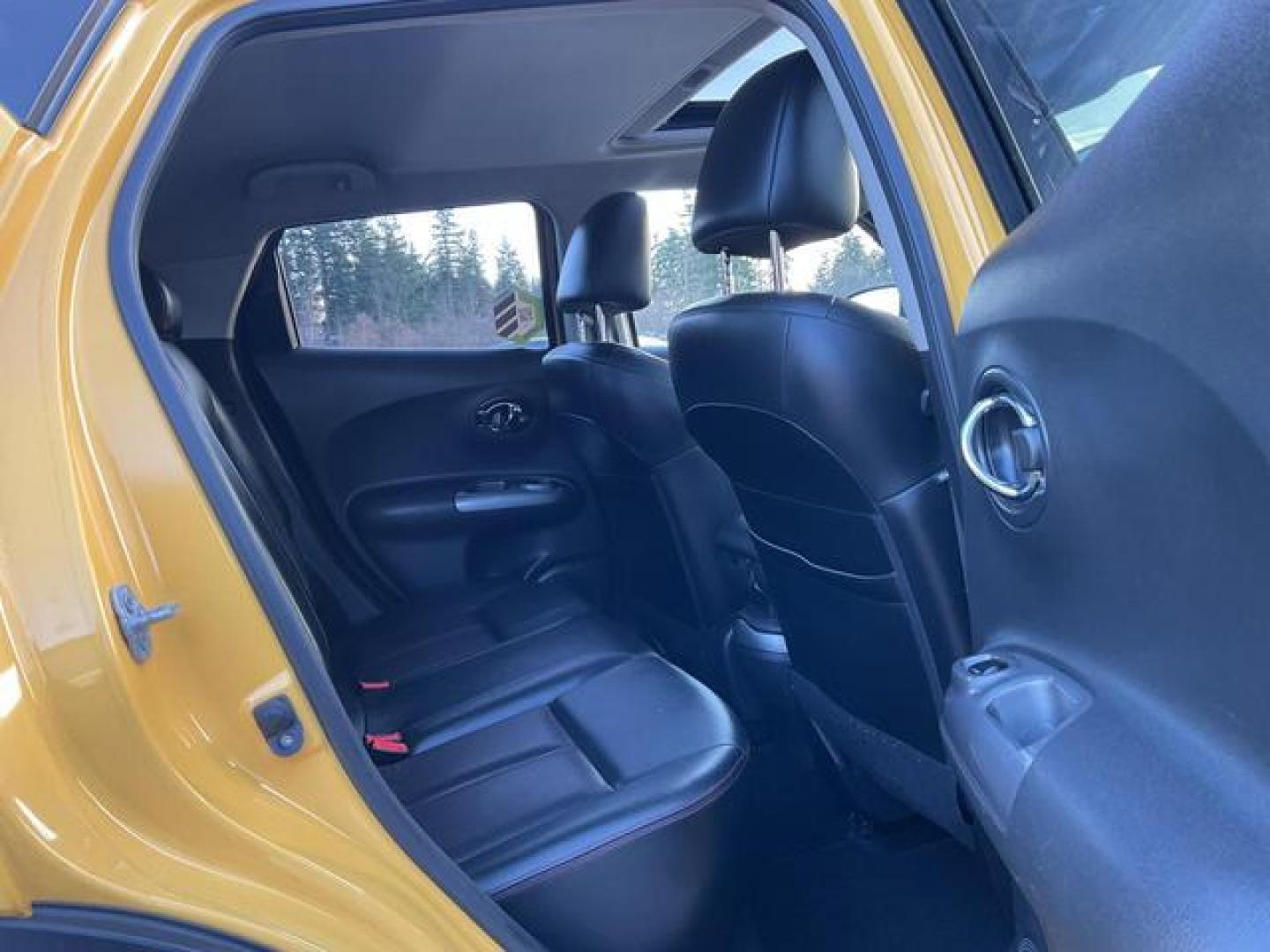 2015 Yellow /Black Nissan JUKE SL Sport Utility 4D (JN8AF5MV6FT) , Automatic, CVT w/Xtronic transmission, located at 18001 Kellogg Rd, Saucier, MS, 39574, (228) 832-1441, 39.421459, -76.641457 - **Dealer Statement: The Trade Store offers the nicest previously owned inventory you'll find of cars, vans, trucks and more. We offer many banks, credit unions and special financing options to fit your needs regardless of your credit, as well as sourcing of specific vehicles for qualified custom - Photo#11