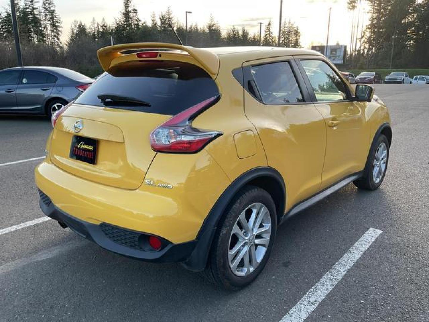 2015 Yellow /Black Nissan JUKE SL Sport Utility 4D (JN8AF5MV6FT) , Automatic, CVT w/Xtronic transmission, located at 18001 Kellogg Rd, Saucier, MS, 39574, (228) 832-1441, 39.421459, -76.641457 - **Dealer Statement: The Trade Store offers the nicest previously owned inventory you'll find of cars, vans, trucks and more. We offer many banks, credit unions and special financing options to fit your needs regardless of your credit, as well as sourcing of specific vehicles for qualified custom - Photo#4