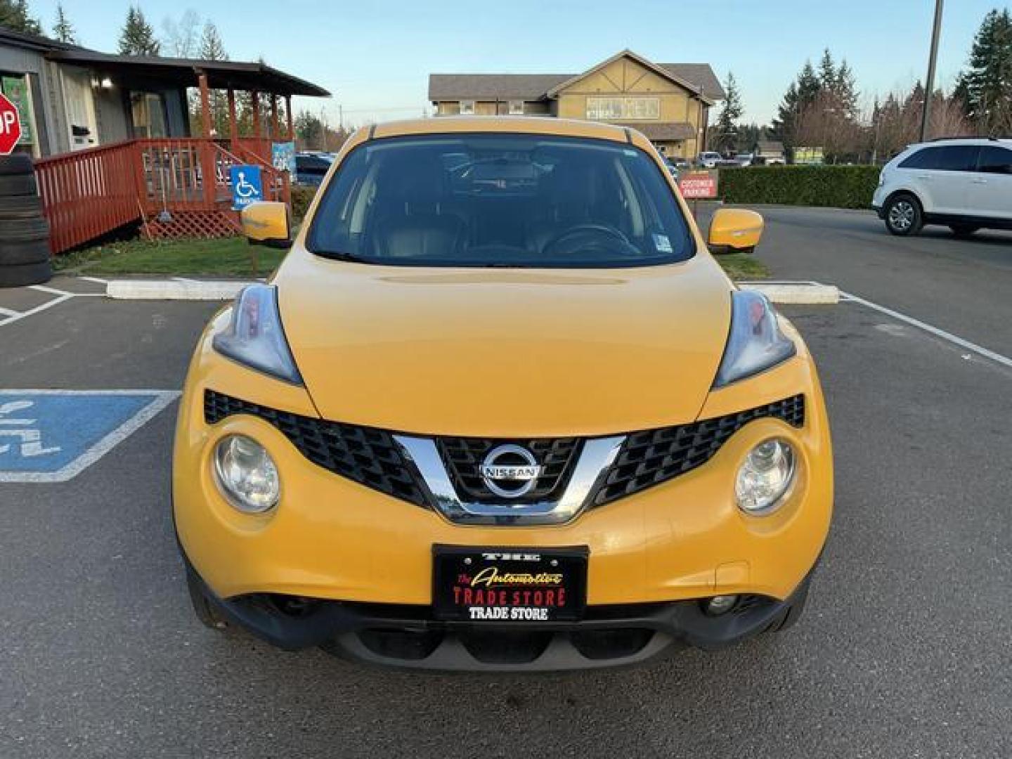 2015 Yellow /Black Nissan JUKE SL Sport Utility 4D (JN8AF5MV6FT) , Automatic, CVT w/Xtronic transmission, located at 18001 Kellogg Rd, Saucier, MS, 39574, (228) 832-1441, 39.421459, -76.641457 - **Dealer Statement: The Trade Store offers the nicest previously owned inventory you'll find of cars, vans, trucks and more. We offer many banks, credit unions and special financing options to fit your needs regardless of your credit, as well as sourcing of specific vehicles for qualified custom - Photo#7