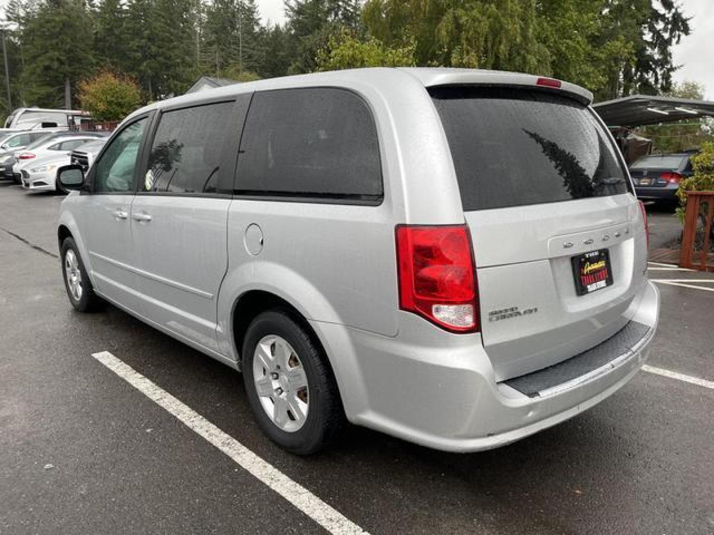 2012 Silver /Black Dodge Grand Caravan Passenger SE Minivan 4D (2C4RDGBG8CR) , Automatic, 6-Spd transmission, located at 18001 Kellogg Rd, Saucier, MS, 39574, (228) 832-1441, 39.421459, -76.641457 - **Dealer Statement: The Trade Store offers the nicest previously owned inventory you'll find of cars, vans, trucks and more. We offer many banks, credit unions and special financing options to fit your needs regardless of your credit, as well as sourcing of specific vehicles for qualified custom - Photo#2