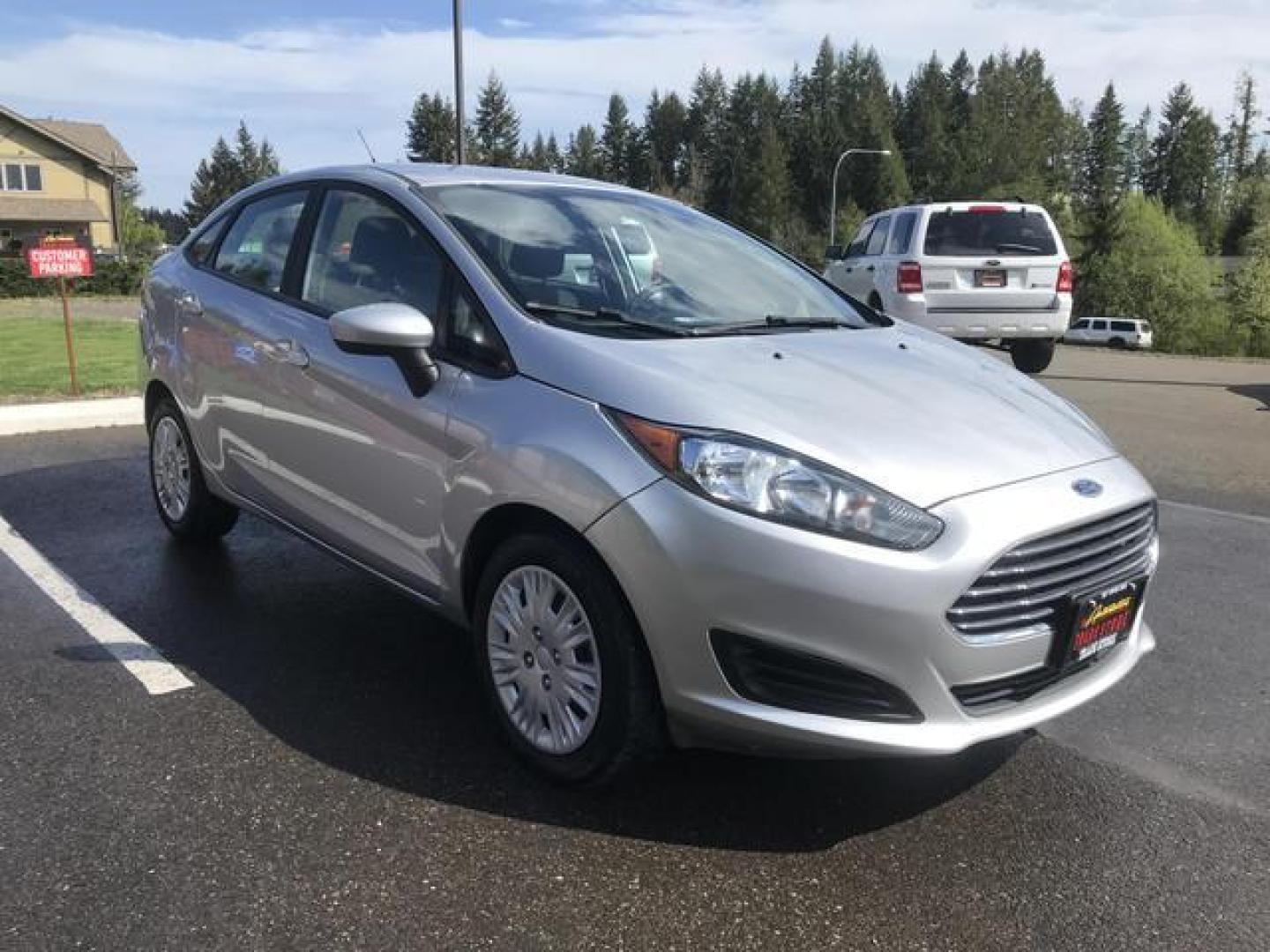 2018 Silver /Black Ford Fiesta S Sedan 4D (3FADP4AJ5JM) , Auto, 6-Spd SelectShift transmission, located at 18001 Kellogg Rd, Saucier, MS, 39574, (228) 832-1441, 39.421459, -76.641457 - **Dealer Statement: The Trade Store offers the nicest previously owned inventory you'll find of cars, vans, trucks and more. We offer many banks, credit unions and special financing options to fit your needs regardless of your credit, as well as sourcing of specific vehicles for qualified custom - Photo#6