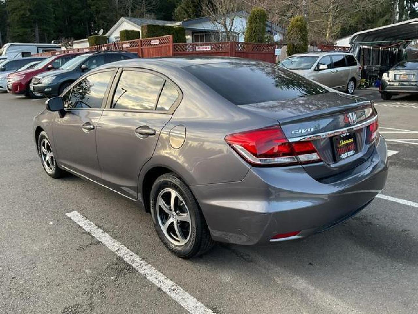 2015 Gray /Black Honda Civic SE Sedan 4D (19XFB2F74FE) , Automatic, CVT transmission, located at 18001 Kellogg Rd, Saucier, MS, 39574, (228) 832-1441, 39.421459, -76.641457 - **Dealer Statement: The Trade Store offers the nicest previously owned inventory you'll find of cars, vans, trucks and more. We offer many banks, credit unions and special financing options to fit your needs regardless of your credit, as well as sourcing of specific vehicles for qualified custom - Photo#2