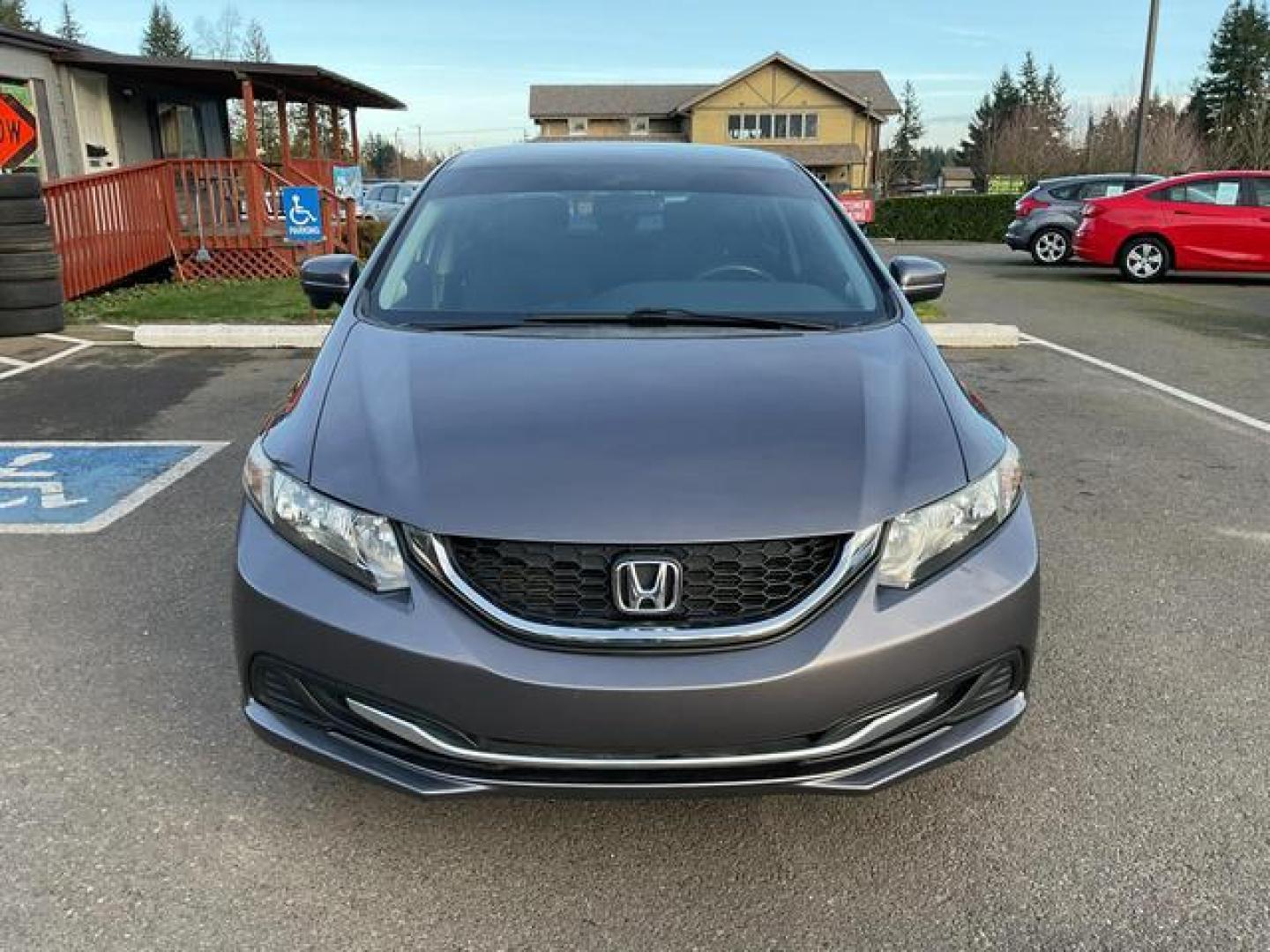 2015 Gray /Black Honda Civic SE Sedan 4D (19XFB2F74FE) , Automatic, CVT transmission, located at 18001 Kellogg Rd, Saucier, MS, 39574, (228) 832-1441, 39.421459, -76.641457 - **Dealer Statement: The Trade Store offers the nicest previously owned inventory you'll find of cars, vans, trucks and more. We offer many banks, credit unions and special financing options to fit your needs regardless of your credit, as well as sourcing of specific vehicles for qualified custom - Photo#7