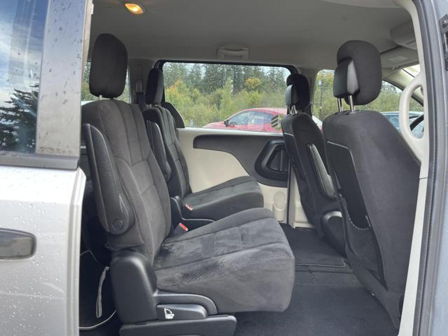 2013 Silver /Black Dodge Grand Caravan Passenger AVP Minivan 4D (2C4RDGBG8DR) , Automatic, 6-Spd transmission, located at 18001 Kellogg Rd, Saucier, MS, 39574, (228) 832-1441, 39.421459, -76.641457 - Photo#13