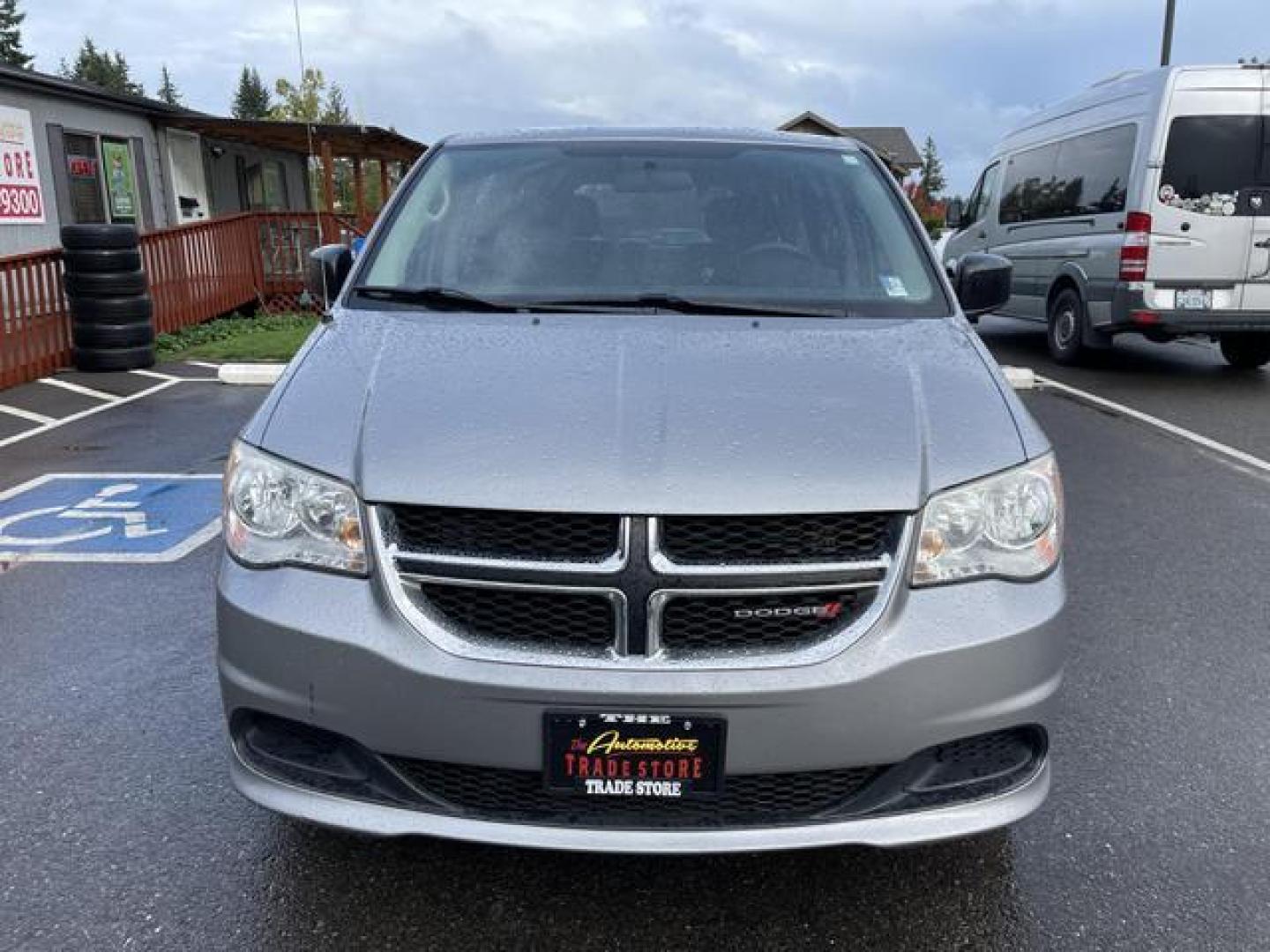 2013 Silver /Black Dodge Grand Caravan Passenger AVP Minivan 4D (2C4RDGBG8DR) , Automatic, 6-Spd transmission, located at 18001 Kellogg Rd, Saucier, MS, 39574, (228) 832-1441, 39.421459, -76.641457 - Photo#7