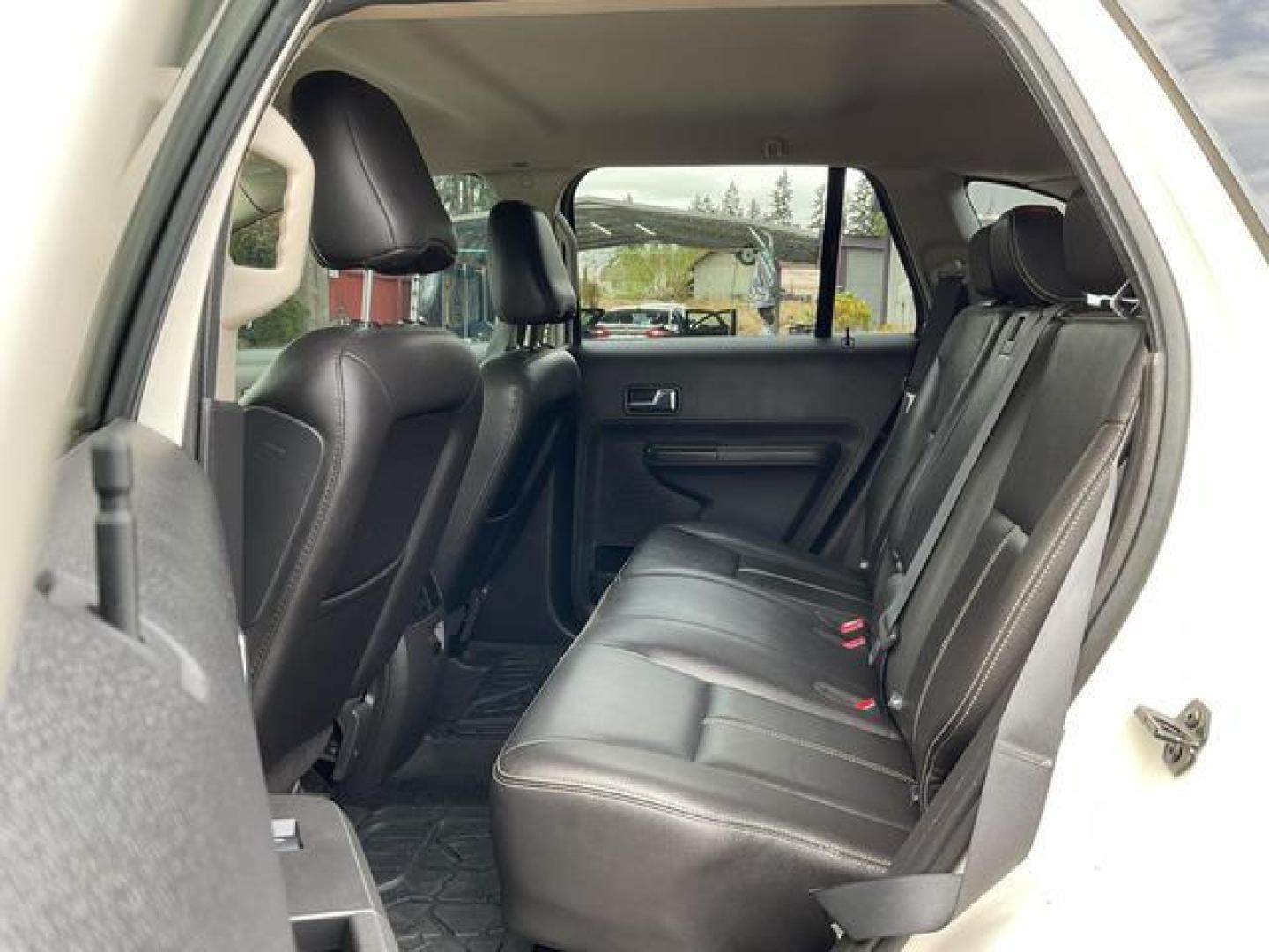 2008 White /Black Ford Edge SEL Sport Utility 4D (2FMDK38C28B) , Automatic, 6-Spd w/Overdrive transmission, located at 18001 Kellogg Rd, Saucier, MS, 39574, (228) 832-1441, 39.421459, -76.641457 - **Dealer Statement: The Trade Store offers the nicest previously owned inventory you'll find of cars, vans, trucks and more. We offer many banks, credit unions and special financing options to fit your needs regardless of your credit, as well as sourcing of specific vehicles for qualified custom - Photo#9