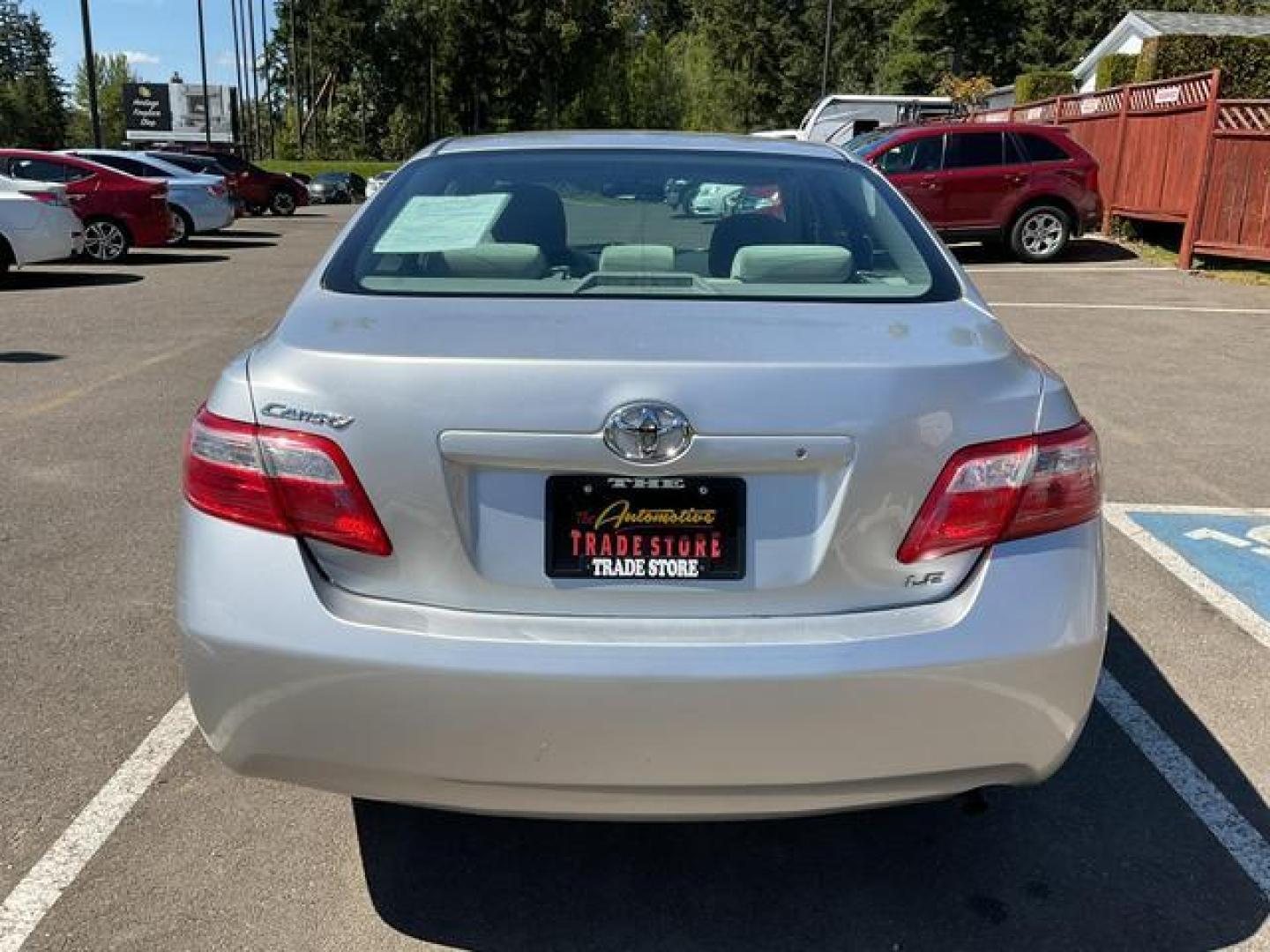 2009 Silver /Gray Toyota Camry LE Sedan 4D (4T4BE46K59R) , Automatic, 5-Spd w/Overdrive transmission, located at 18001 Kellogg Rd, Saucier, MS, 39574, (228) 832-1441, 39.421459, -76.641457 - **Dealer Statement: The Trade Store offers the nicest previously owned inventory you'll find of cars, vans, trucks and more. We offer many banks, credit unions and special financing options to fit your needs regardless of your credit, as well as sourcing of specific vehicles for qualified custom - Photo#3