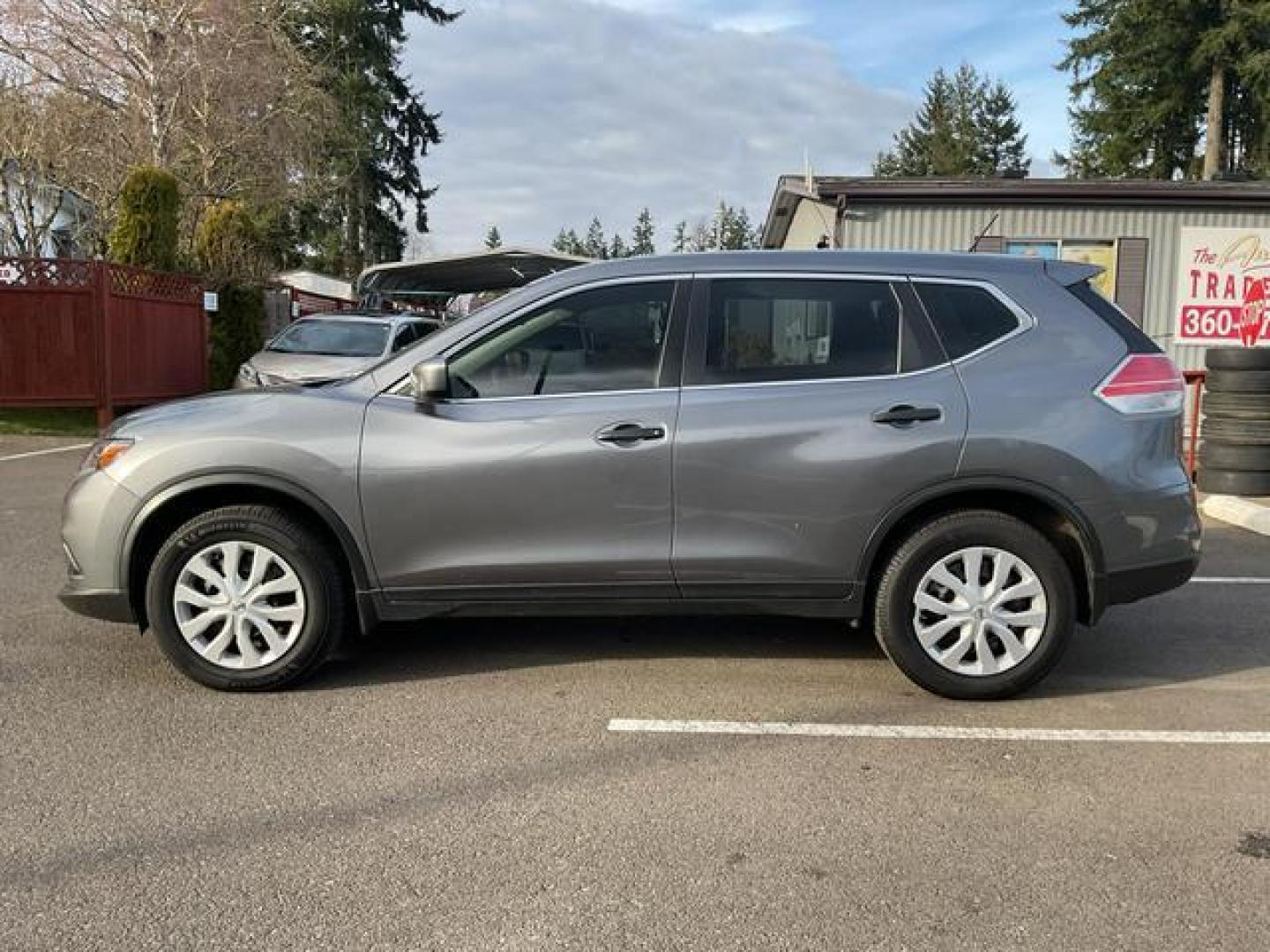 2016 Gray /Black Nissan Rogue S Sport Utility 4D (KNMAT2MV8GP) , Auto, CVT Xtronic transmission, located at 18001 Kellogg Rd, Saucier, MS, 39574, (228) 832-1441, 39.421459, -76.641457 - Photo#1