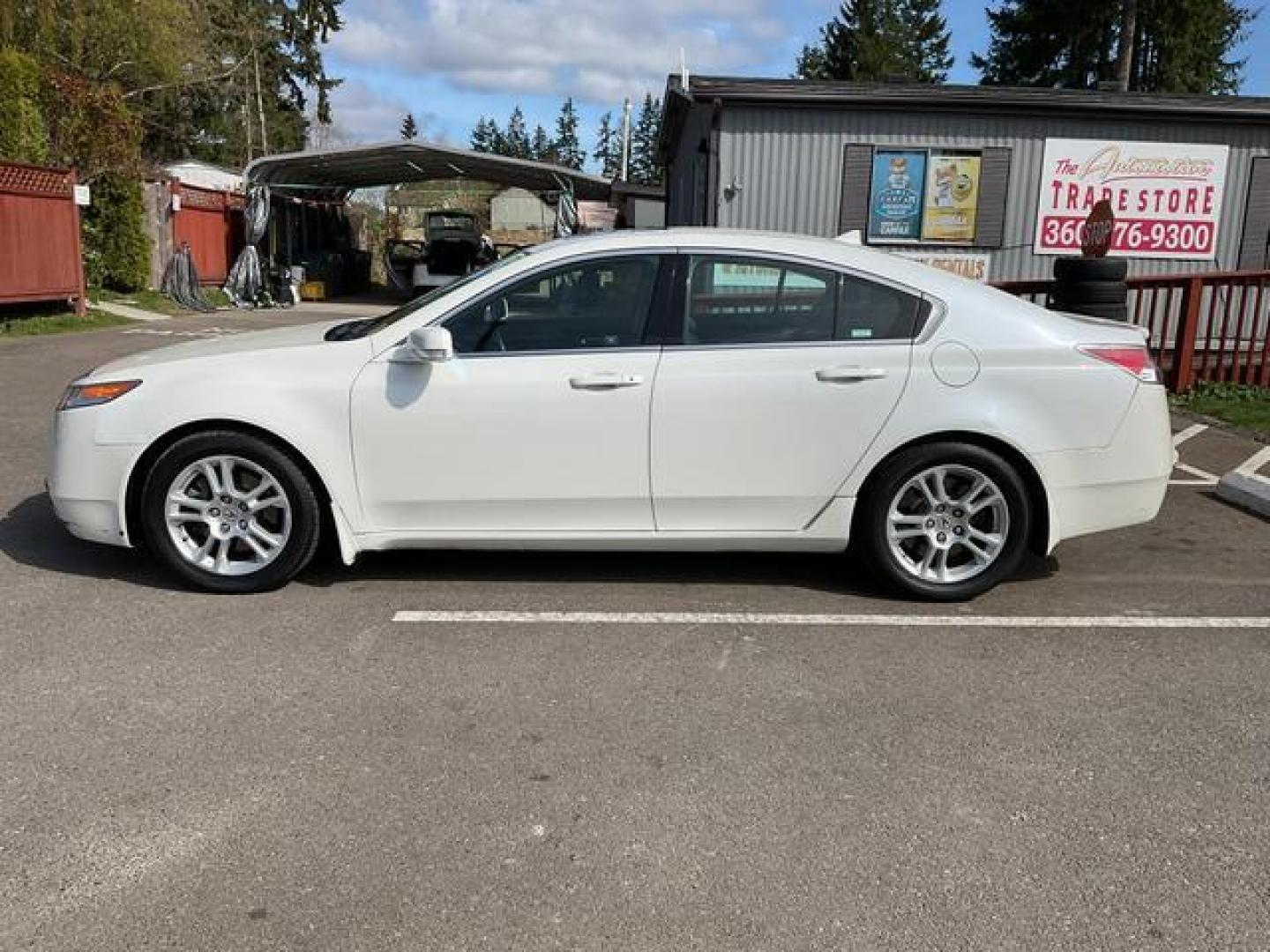 2009 White /Black Acura TL Sedan 4D (19UUA86219A) , Automatic, 5-Spd w/Overdrive and SportShift transmission, located at 18001 Kellogg Rd, Saucier, MS, 39574, (228) 832-1441, 39.421459, -76.641457 - **Dealer Statement: The Trade Store offers the nicest previously owned inventory you'll find of cars, vans, trucks and more. We offer many banks, credit unions and special financing options to fit your needs regardless of your credit, as well as sourcing of specific vehicles for qualified custom - Photo#1