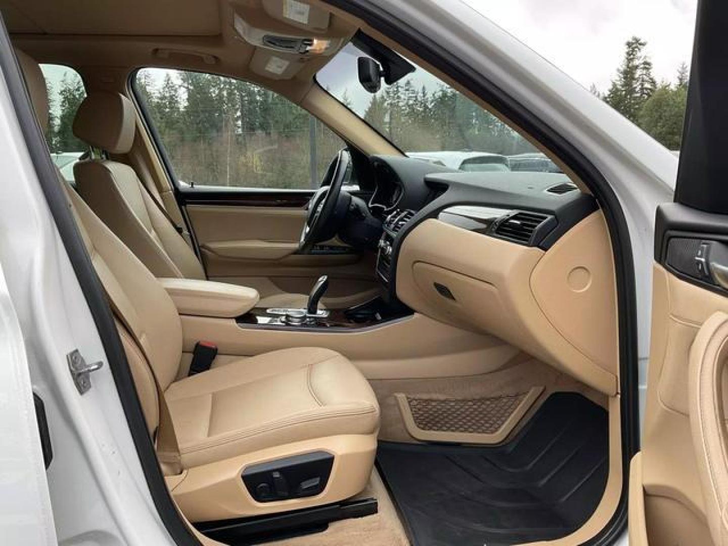 2016 White /Beige BMW X3 xDrive28i Sport Utility 4D (5UXWX9C58G0) , Auto, 8-Spd Stptrnc Spt transmission, located at 18001 Kellogg Rd, Saucier, MS, 39574, (228) 832-1441, 39.421459, -76.641457 - Photo#12