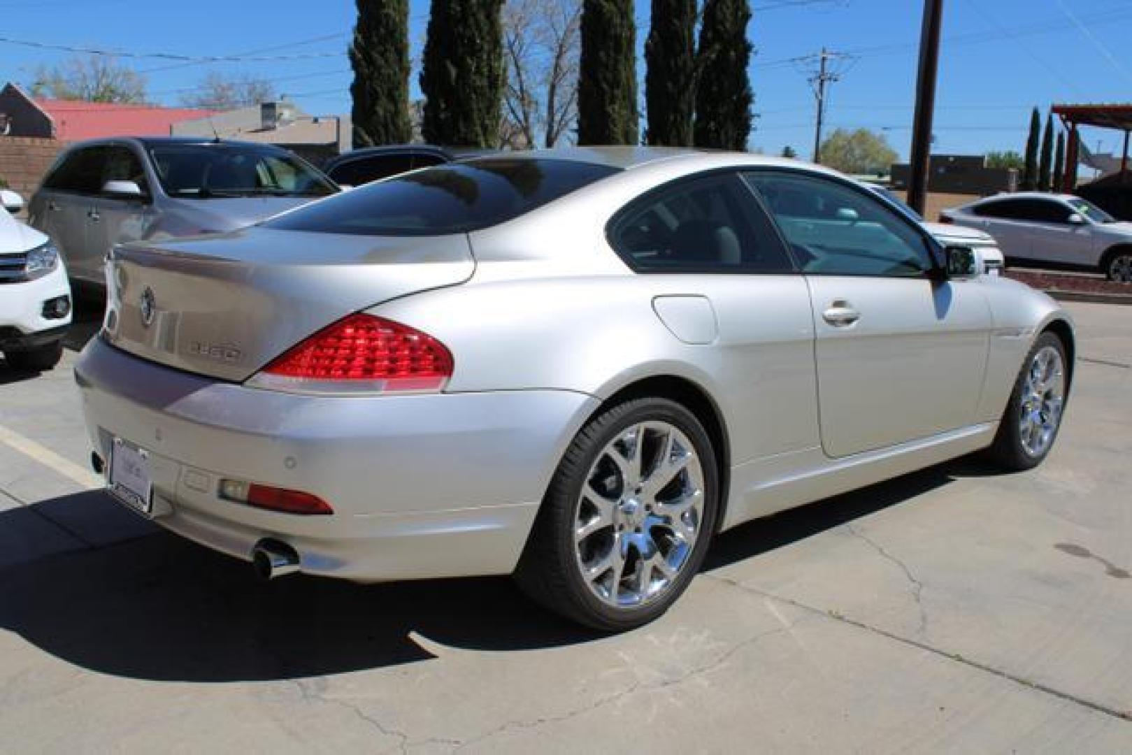 2005 Mineral Silver Metallic /Cream Beige BMW 6 Series 645Ci Coupe 2D (WBAEH73465B) , Automatic transmission, located at 18001 Kellogg Rd, Saucier, MS, 39574, (228) 832-1441, 39.421459, -76.641457 - Photo#1