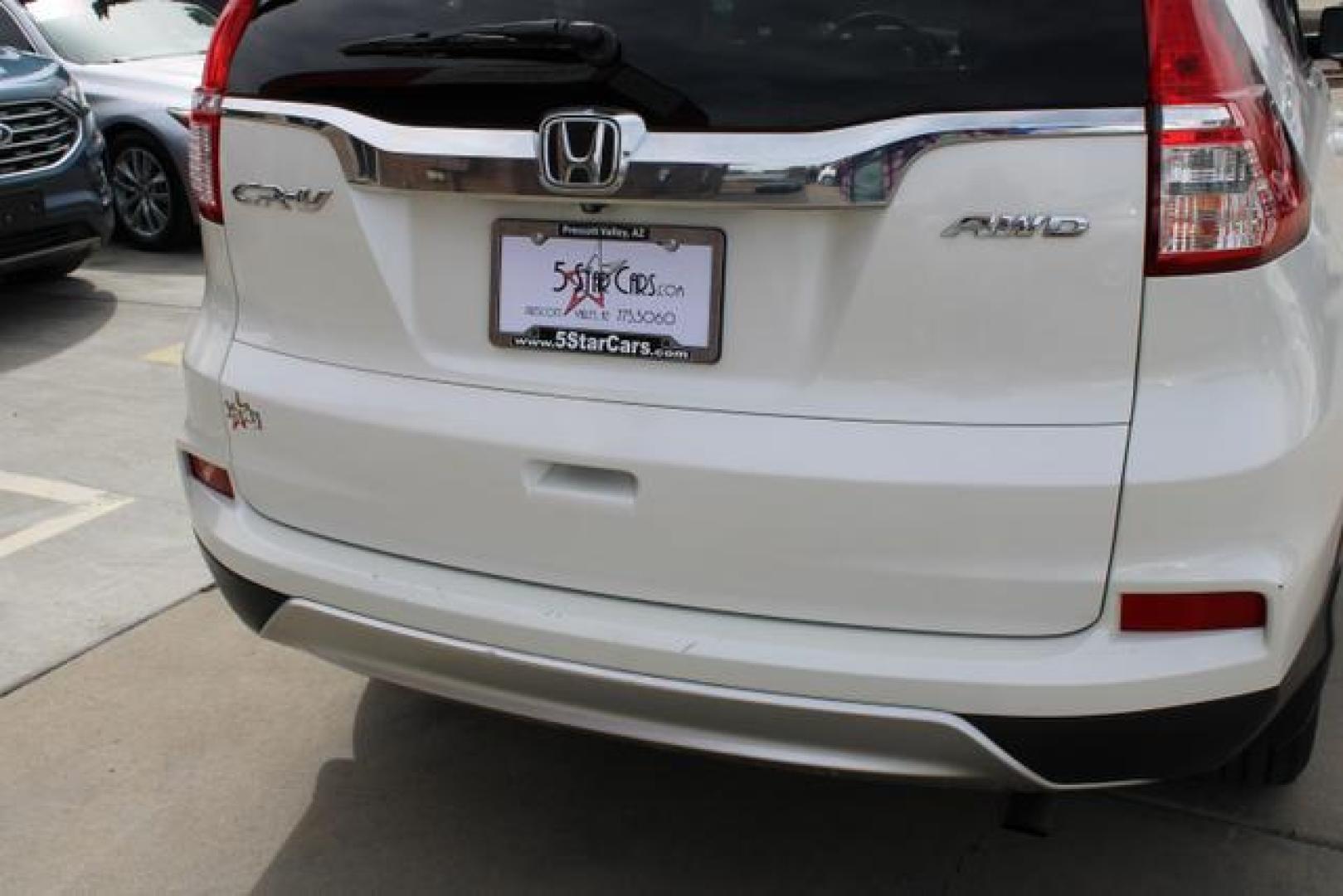 2015 White /Beige Honda CR-V EX Sport Utility 4D (5J6RM4H52FL) , Automatic, CVT transmission, located at 18001 Kellogg Rd, Saucier, MS, 39574, (228) 832-1441, 39.421459, -76.641457 - Photo#13