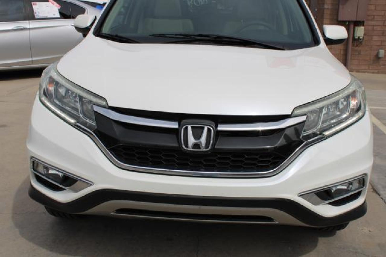 2015 White /Beige Honda CR-V EX Sport Utility 4D (5J6RM4H52FL) , Automatic, CVT transmission, located at 18001 Kellogg Rd, Saucier, MS, 39574, (228) 832-1441, 39.421459, -76.641457 - Photo#15