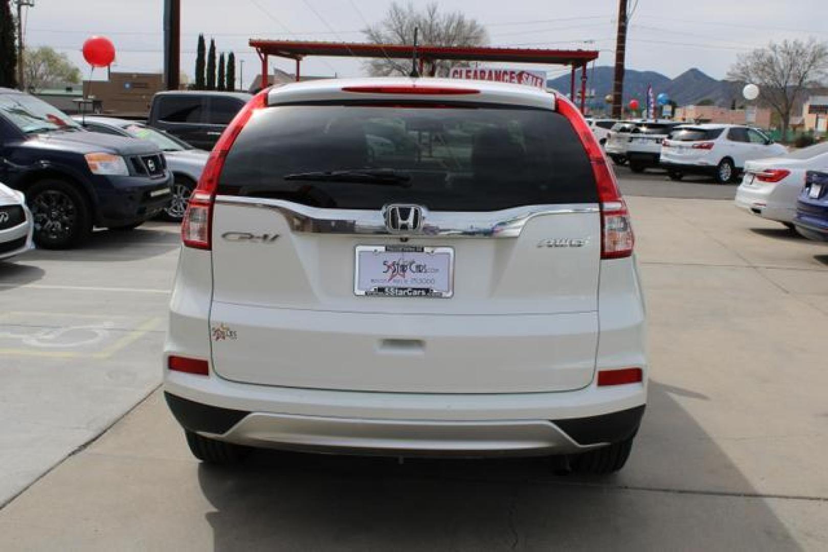 2015 White /Beige Honda CR-V EX Sport Utility 4D (5J6RM4H52FL) , Automatic, CVT transmission, located at 18001 Kellogg Rd, Saucier, MS, 39574, (228) 832-1441, 39.421459, -76.641457 - Photo#4