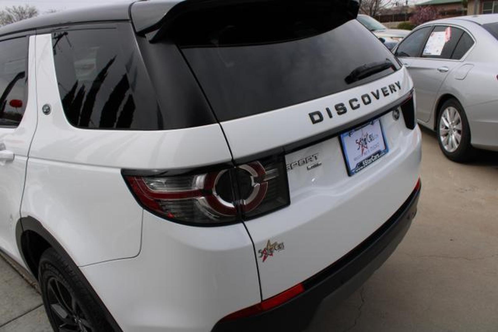 2019 White /Black Land Rover Discovery Sport HSE Sport Utility 4D (SALCR2FX5KH) , Automatic, 9-Spd transmission, located at 18001 Kellogg Rd, Saucier, MS, 39574, (228) 832-1441, 39.421459, -76.641457 - Photo#15