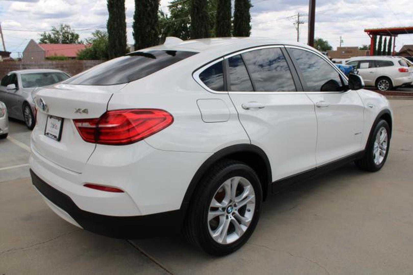 2015 Alpine White /Black Leather BMW X4 xDrive28i Sport Utility 4D (5UXXW3C52F0) , Auto, 8-Spd Spt Manual transmission, located at 18001 Kellogg Rd, Saucier, MS, 39574, (228) 832-1441, 39.421459, -76.641457 - Photo#1