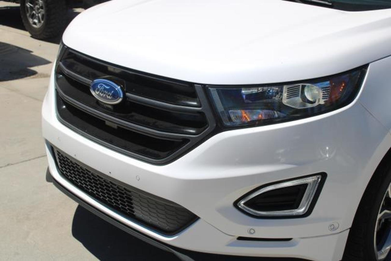 2017 White /Black Ford Edge Sport SUV 4D (2FMPK4AP7HB) , Auto, 6-Spd SelShft transmission, located at 18001 Kellogg Rd, Saucier, MS, 39574, (228) 832-1441, 39.421459, -76.641457 - Photo#15