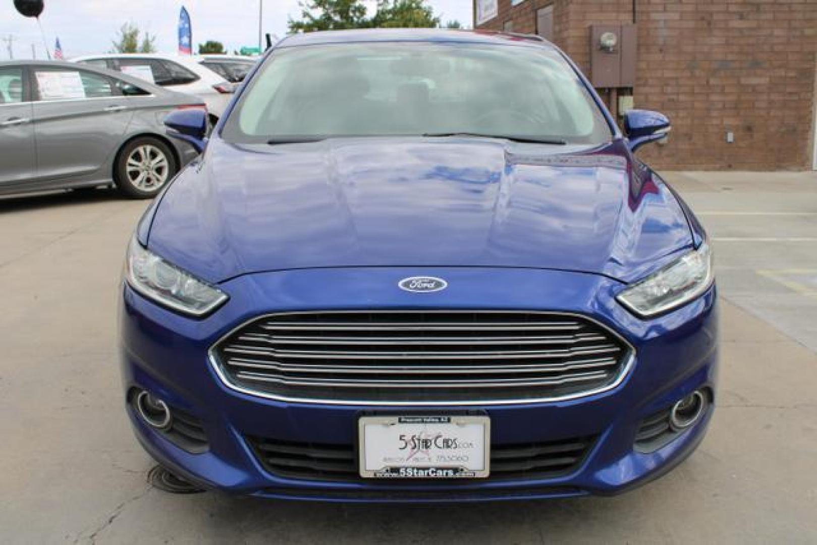 2016 Blue /Black Ford Fusion SE Sedan 4D (3FA6P0HD1GR) , Auto, 6-Spd SelectShift transmission, located at 18001 Kellogg Rd, Saucier, MS, 39574, (228) 832-1441, 39.421459, -76.641457 - Photo#17