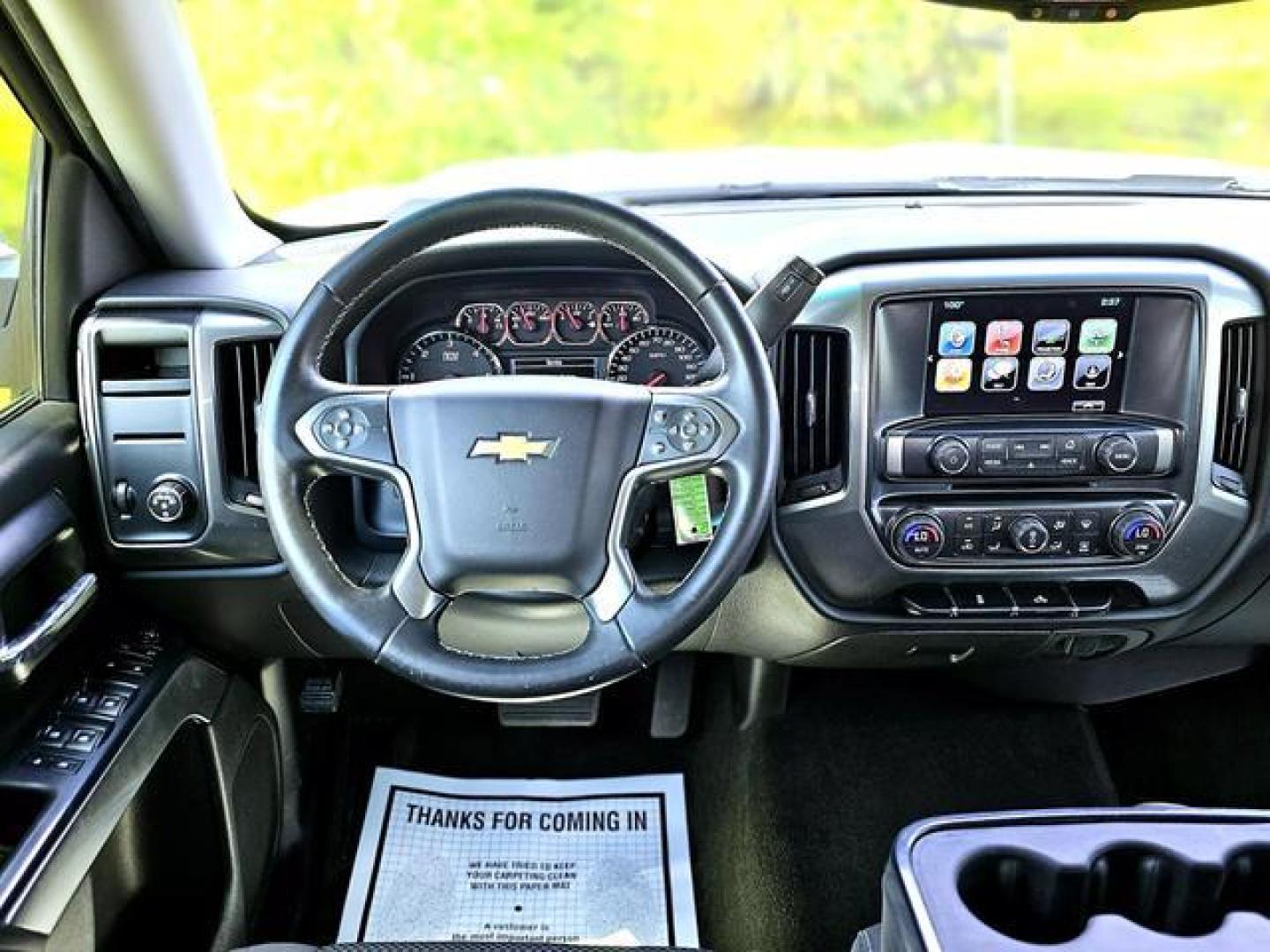 2017 White /Black Chevrolet Silverado 1500 Crew Cab LT Pickup 4D 5 3/4 ft (3GCPCREC3HG) , Auto, 6-Spd HD Overdrive transmission, located at 18001 Kellogg Rd, Saucier, MS, 39574, (228) 832-1441, 139.421463, -76.641457 - Photo#9