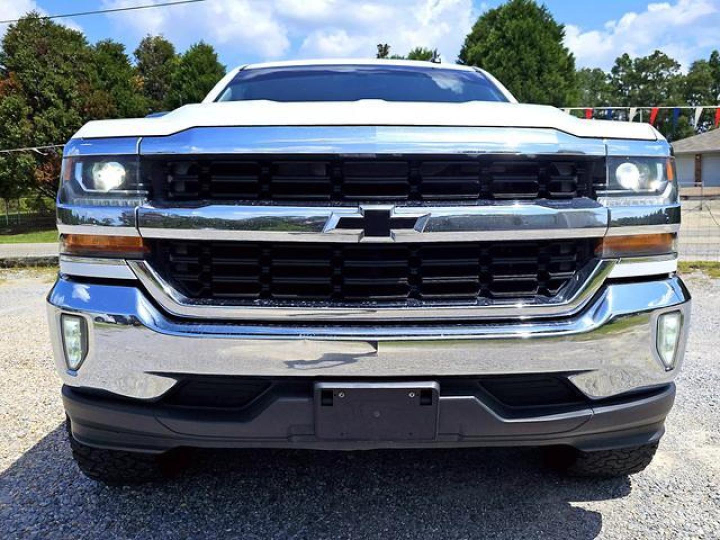 2017 White /Black Chevrolet Silverado 1500 Crew Cab LT Pickup 4D 5 3/4 ft (3GCPCREC3HG) , Auto, 6-Spd HD Overdrive transmission, located at 18001 Kellogg Rd, Saucier, MS, 39574, (228) 832-1441, 139.421463, -76.641457 - Photo#22