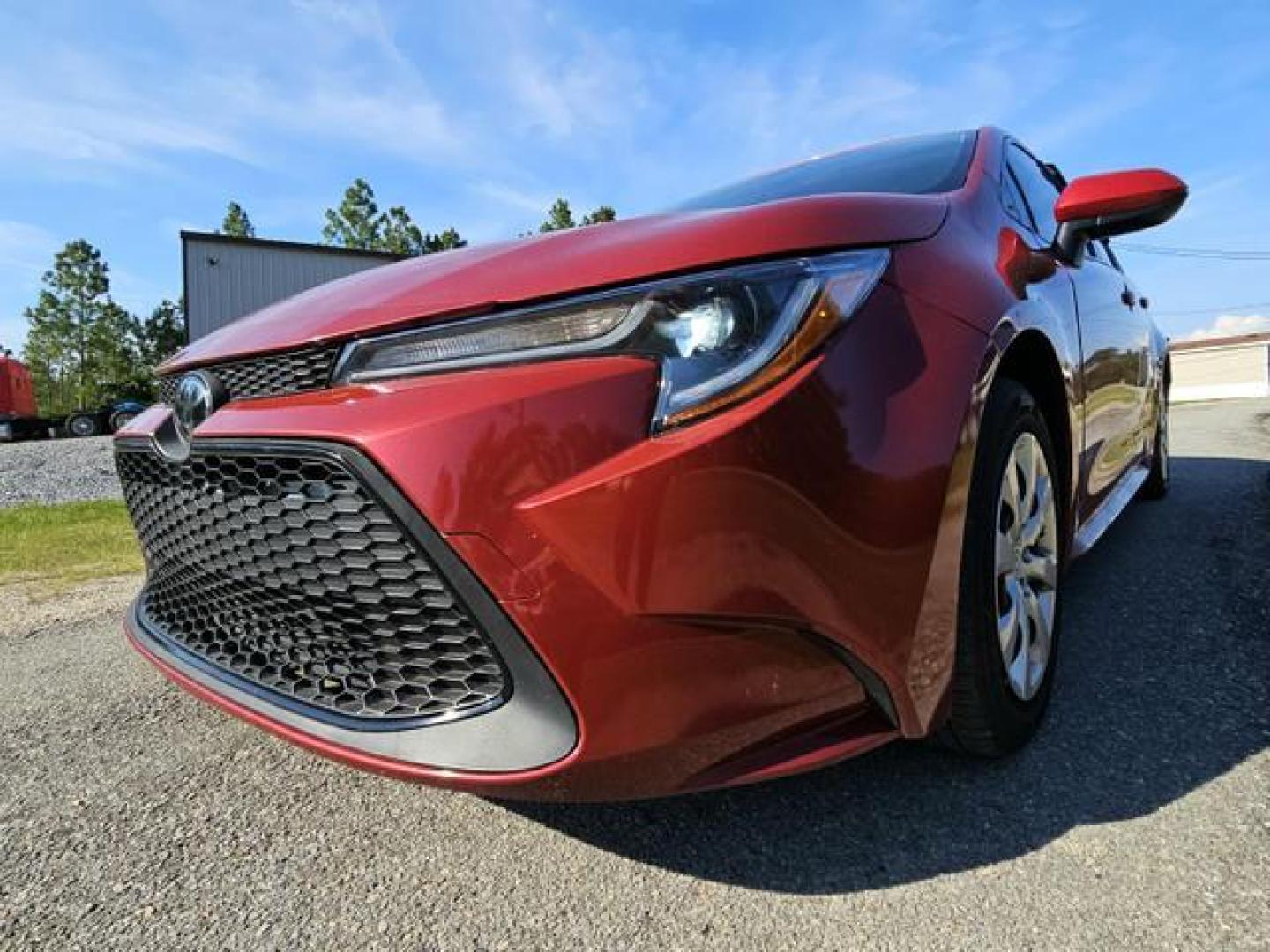 2020 Toyota Corolla LE Sedan 4D (JTDEPRAE3LJ) , Automatic, CVTi-S transmission, located at 18001 Kellogg Rd, Saucier, MS, 39574, (228) 832-1441, 139.421463, -76.641457 - Photo#2