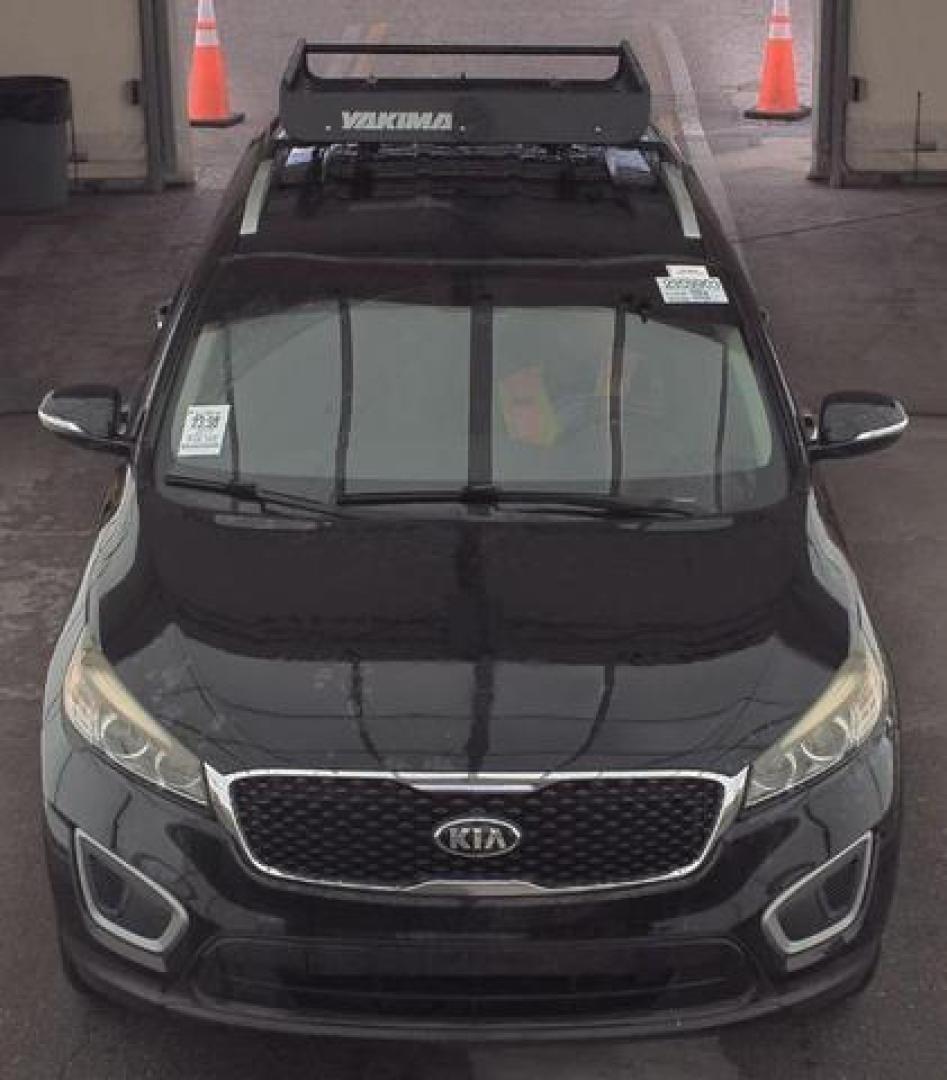 2017 Kia Sorento LX Sport Utility 4D (5XYPG4A30HG) , Auto, 6-Spd OD Sptmatc transmission, located at 18001 Kellogg Rd, Saucier, MS, 39574, (228) 832-1441, 139.421463, -76.641457 - Photo#5