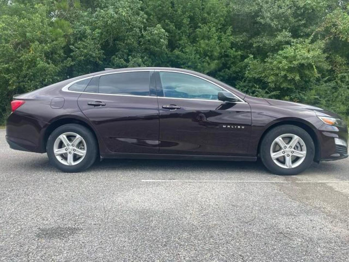 2021 Chevrolet Malibu LS Sedan 4D (1G1ZB5ST4MF) , Automatic, CVT transmission, located at 18001 Kellogg Rd, Saucier, MS, 39574, (228) 832-1441, 139.421463, -76.641457 - Photo#4