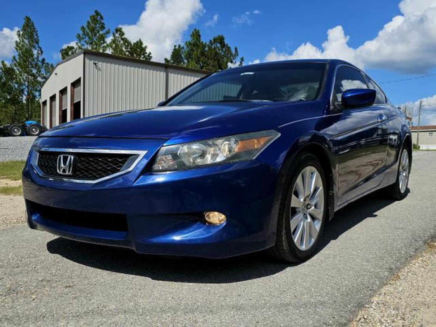 2008 Honda Accord EX-L Coupe 2D (1HGCS22888A) , Auto, 5-Spd Overdrive transmission, located at 18001 Kellogg Rd, Saucier, MS, 39574, (228) 832-1441, 139.421463, -76.641457 - Photo#8