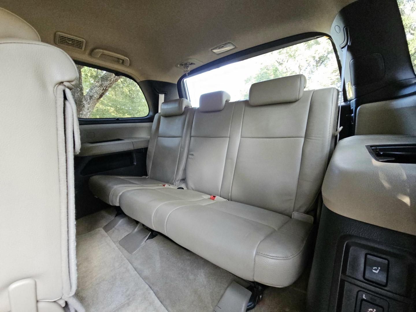 2008 White /TAN Toyota Sequoia Limited Sport Utility 4D (5TDZY68A08S) , Automatic, 6-Spd w/Overdrive transmission, located at 18001 Kellogg Rd, Saucier, MS, 39574, (228) 832-1441, 139.421463, -76.641457 - NO CREDIT CHECK * NO TURN DOWN'S **2008 Toyota Sequoia Limited Sport Utility 4D **Bad Credit No Problem!*** No Credit No Problem*** Repossession No Problem***Taxes and Tags Included*** $2,800 DOWN cash or trade* LOW MILES 141,961 *FREE 12 Months Dealer Limited Warranty Service Contract***FREE - Photo#21