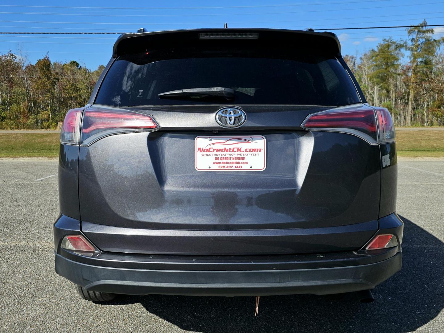 2016 Toyota RAV4 LE Sport Utility 4D (JTMZFREV5GJ) , Automatic, 6-Spd transmission, located at 18001 Kellogg Rd, Saucier, MS, 39574, (228) 832-1441, 139.421463, -76.641457 - $695. DOWN* $269. MONTHLY* E-Z FINANCING*!! 2016 Toyota RAV4 LE Sport Utility SUPER SHARP!! 1-Owners, Well Maintained, Great Value, CARFAX APPROVED, CARFAX REPORTS NO ACCIDENTS REPORTED, LOW DOWN PAYMENT, SKIP YOUR FIRST PAYMENT, IRON CLAD Warranty, AND MUCH MORE !! We have ALL TYPES OF FINANCING O - Photo#4