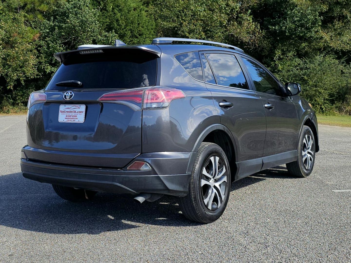 2016 Toyota RAV4 LE Sport Utility 4D (JTMZFREV5GJ) , Automatic, 6-Spd transmission, located at 18001 Kellogg Rd, Saucier, MS, 39574, (228) 832-1441, 139.421463, -76.641457 - $695. DOWN* $269. MONTHLY* E-Z FINANCING*!! 2016 Toyota RAV4 LE Sport Utility SUPER SHARP!! 1-Owners, Well Maintained, Great Value, CARFAX APPROVED, CARFAX REPORTS NO ACCIDENTS REPORTED, LOW DOWN PAYMENT, SKIP YOUR FIRST PAYMENT, IRON CLAD Warranty, AND MUCH MORE !! We have ALL TYPES OF FINANCING O - Photo#3