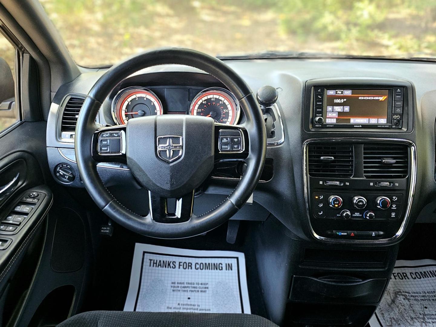 2019 Grey /BLACK Dodge Grand Caravan SE Plus (2C4RDGBG4KR) with an 3.6L V6 DOHC 24V engine, 6A transmission, located at 18001 Kellogg Rd, Saucier, MS, 39574, (228) 832-1441, 139.421463, -76.641457 - Photo#16