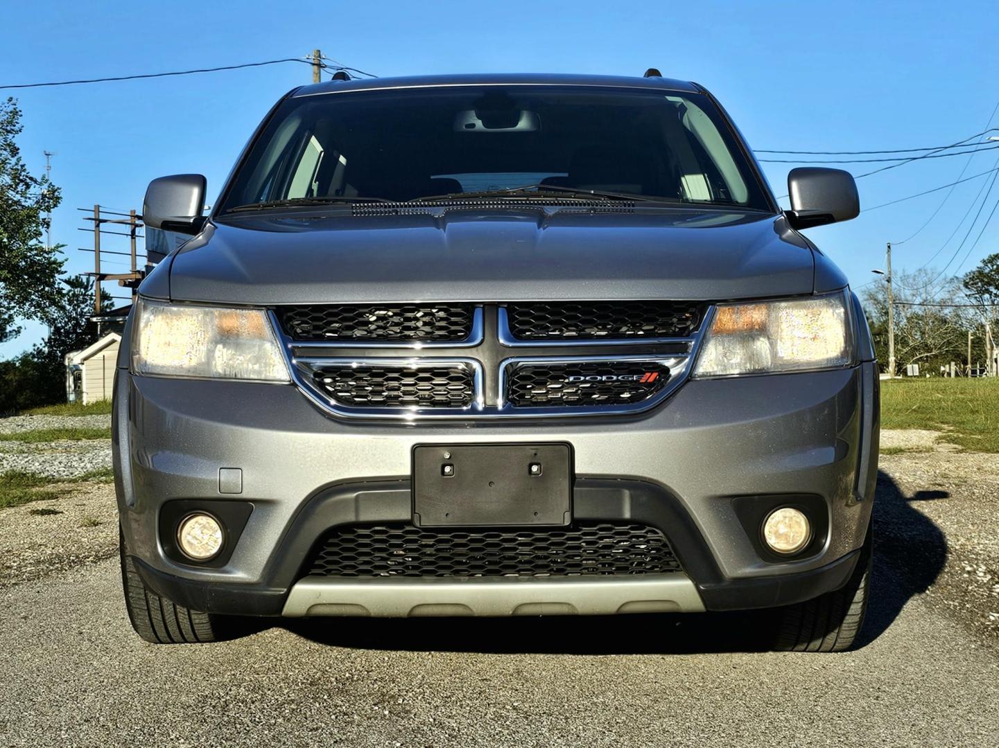 2018 SILVER /GRAY/BLACK Dodge Journey SXT (3C4PDCBG9JT) with an 3.6L V6 DOHC 24V engine, 4A transmission, located at 18001 Kellogg Rd, Saucier, MS, 39574, (228) 832-1441, 139.421463, -76.641457 - Photo#1