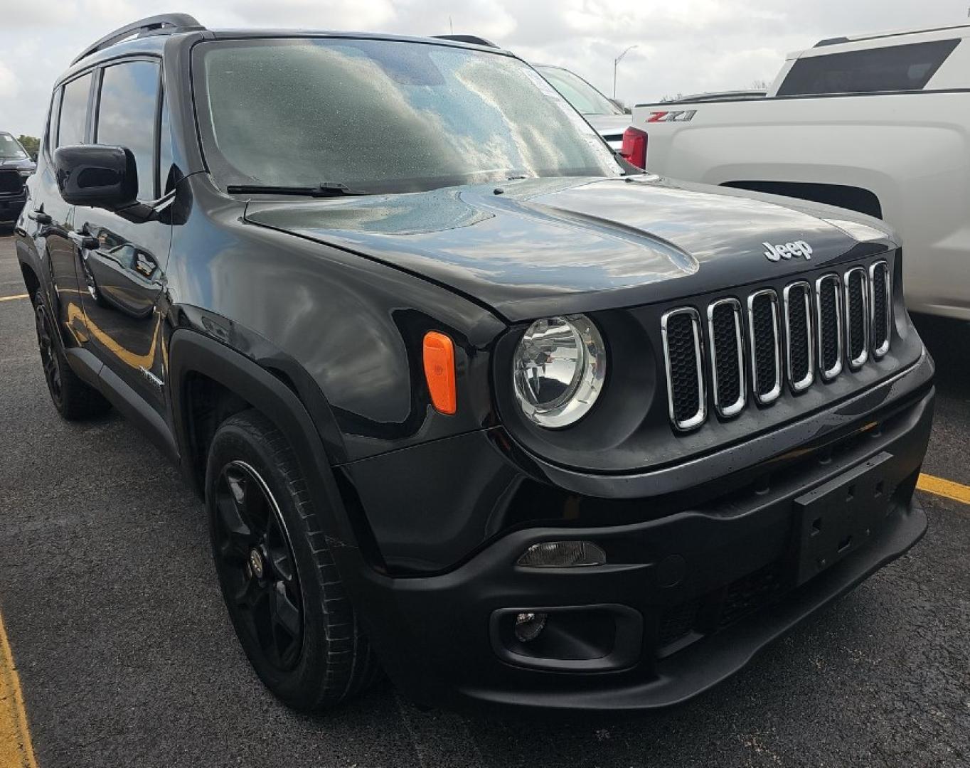 2018 Black /BLACK Jeep Renegade Latitude FWD (ZACCJABB4JP) with an 2.4L L4 DOHC 16V engine, 6M transmission, located at 18001 Kellogg Rd, Saucier, MS, 39574, (228) 832-1441, 139.421463, -76.641457 - 2018 Jeep Renegade Latitude **EZ FAST FINANCING** LIMITED ~ GREAT FUEL ECONOMY! 1-Owner! Well Maintained, CARFAX APPROVED, LOW DOWN PAYMENT, SKIP YOUR FIRST PAYMENT, IRON CLAD Warranty, AND MUCH MORE !! We have ALL TYPES OF FINANCING OPTIONS! This Books out for 15,940 - {{Buy it today for only - Photo#6