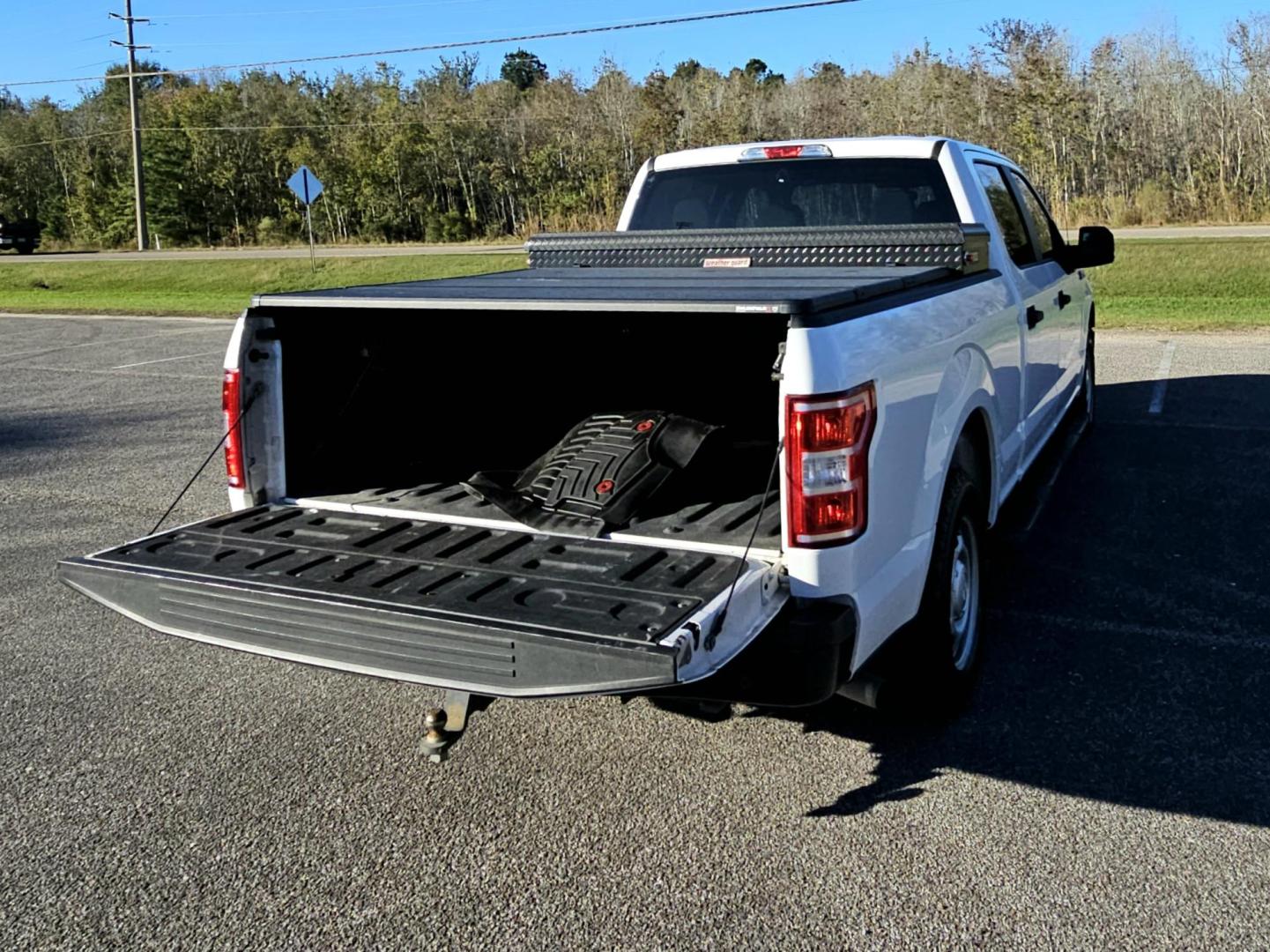 2019 White Ford F-150 XL (1FTEW1C5XKK) with an 5.0L V8 OHV 32V engine, 6A transmission, located at 18001 Kellogg Rd, Saucier, MS, 39574, (228) 832-1441, 139.421463, -76.641457 - 2019 Ford F-150 XL 4DR SUPERCREW, Back-up Camera, Integrated Turn Signal Mirrors, Satellite Radio, Bluetooth Connection, Privacy Glass, Smart Device Integration, Fog Lamps, Rear Parking Aid, Tire Pressure Monitor, Towing Package, Keyless Entry, Trailer Hitch, SuperCrew Cab, Side Airbags. Re - Photo#24