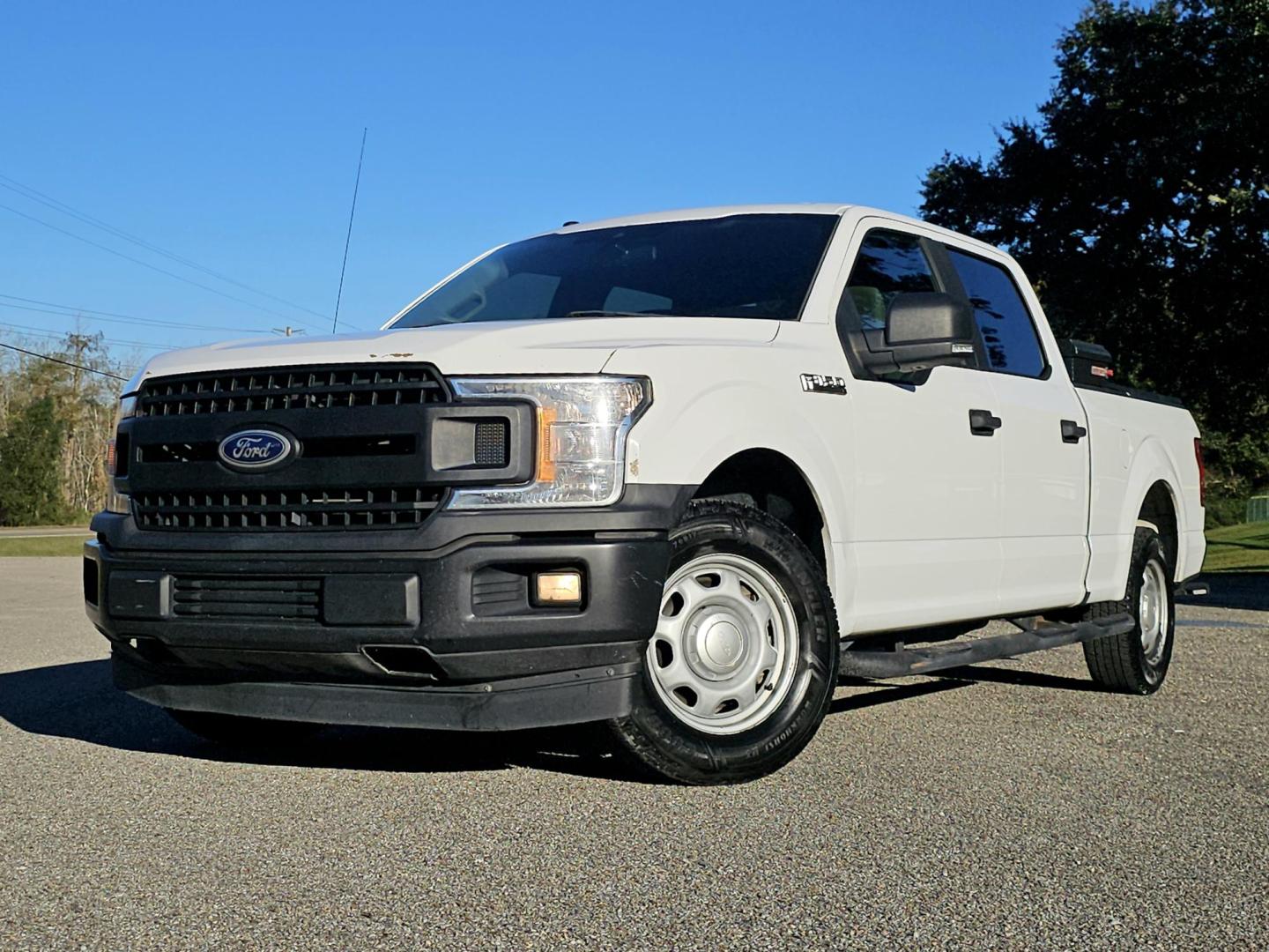 2019 White Ford F-150 XL (1FTEW1C5XKK) with an 5.0L V8 OHV 32V engine, 6A transmission, located at 18001 Kellogg Rd, Saucier, MS, 39574, (228) 832-1441, 139.421463, -76.641457 - 2019 Ford F-150 XL 4DR SUPERCREW, Back-up Camera, Integrated Turn Signal Mirrors, Satellite Radio, Bluetooth Connection, Privacy Glass, Smart Device Integration, Fog Lamps, Rear Parking Aid, Tire Pressure Monitor, Towing Package, Keyless Entry, Trailer Hitch, SuperCrew Cab, Side Airbags. Re - Photo#23