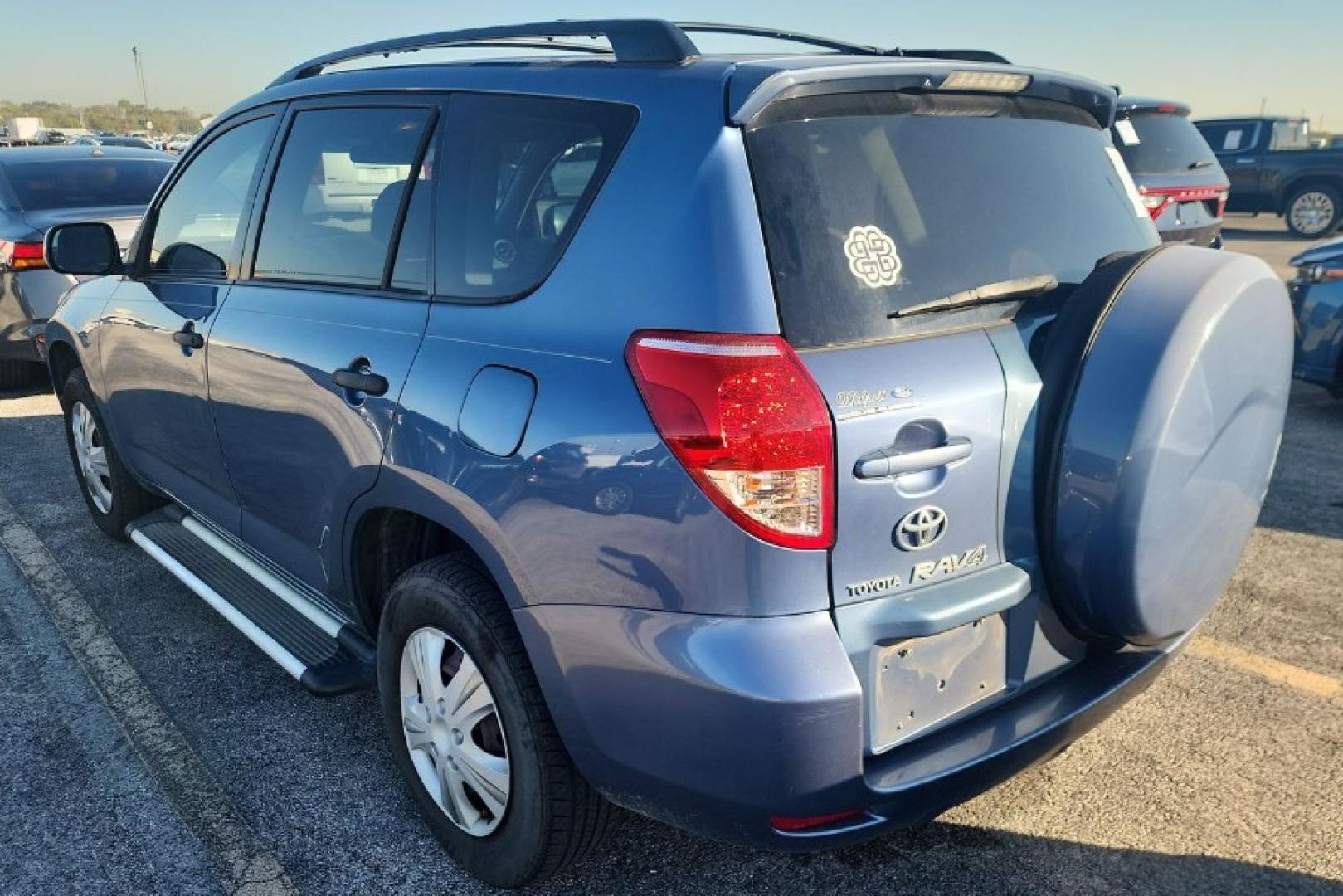 2008 Blue Toyota RAV4 Base I4 2WD (JTMZD33V986) with an 2.4L L4 DOHC 16V engine, 4-Speed Automatic transmission, located at 18001 Kellogg Rd, Saucier, MS, 39574, (228) 832-1441, 139.421463, -76.641457 - 2008 Toyota RAV4 LE with Front-Wheel Drive, Keyless Entry, Spoiler, 17 Inch Wheels, Cloth Seats, ALL HWY MILES SUPER CLEAN EXTREMELY WELL MAINTAINED, HIGHWAY MILES, DEALER SERVICED, OUR SERVICE TECH HAS INSPECTED THIS CAR AND CHECKED IT OUT. 2008 Toyota RAV4 VIN:JTMZD33V986071159 6050 122, - Photo#1