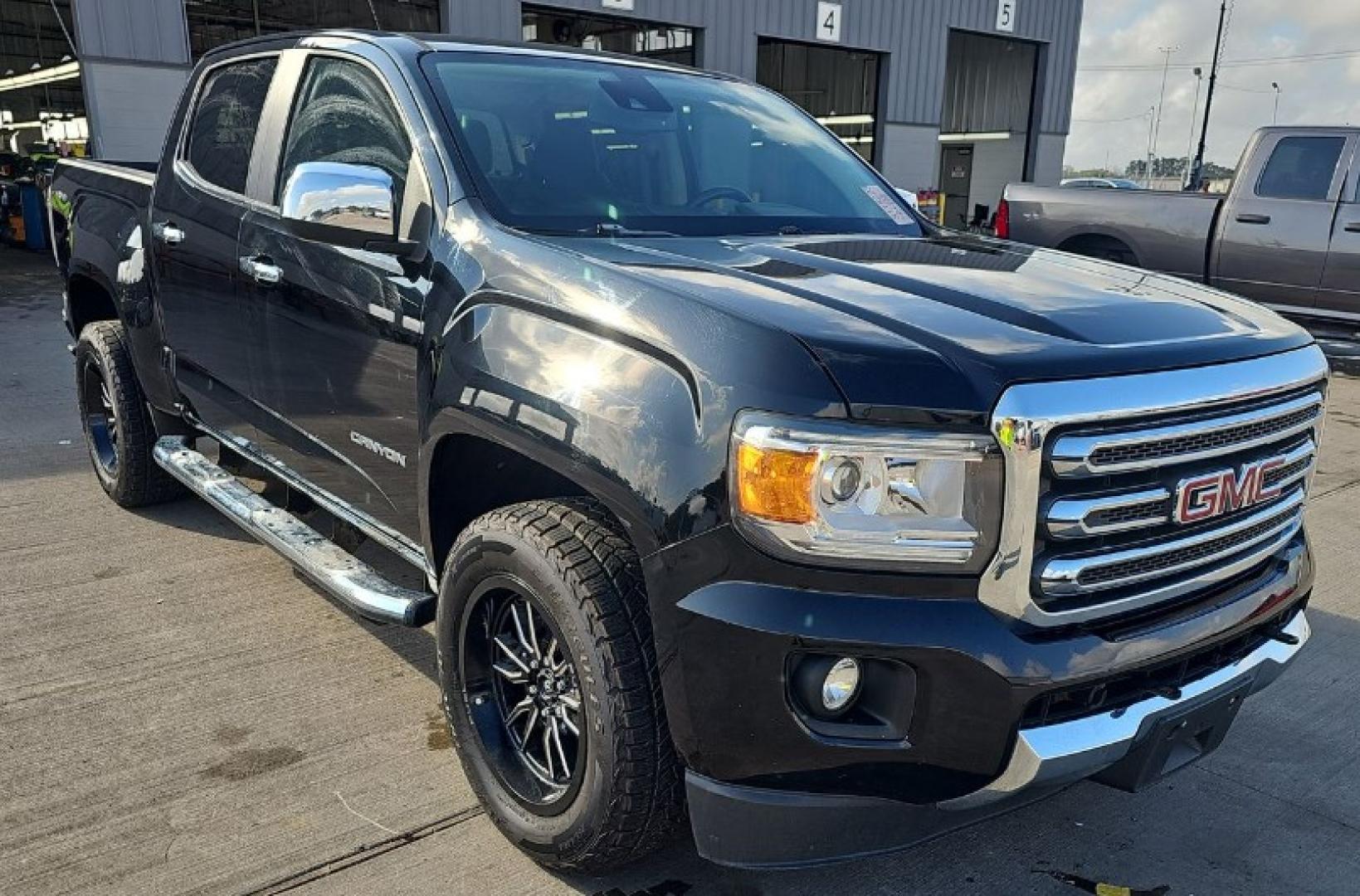 2016 Black GMC Canyon SLT Crew Cab 4WD (1GTG6DE39G1) with an 3.6L V6 DOHC 24V engine, 6A transmission, located at 18001 Kellogg Rd, Saucier, MS, 39574, (228) 832-1441, 139.421463, -76.641457 - 2016 GMC Canyon SLT 4DR, 4X4, Four-Wheel Drive, Preferred Equipment Package, Navigation System, Keyless Entry, Fog Lights, Leather Seats, Heated Seats, 18 Inch Wheels, Alloy Wheels, Intellilink, and Bose Sound System, ALL HWY MILES SUPER CLEAN EXTREMELY WELL MAINTAINED, HIGHWAY MILES, CARFAX CHEC - Photo#6