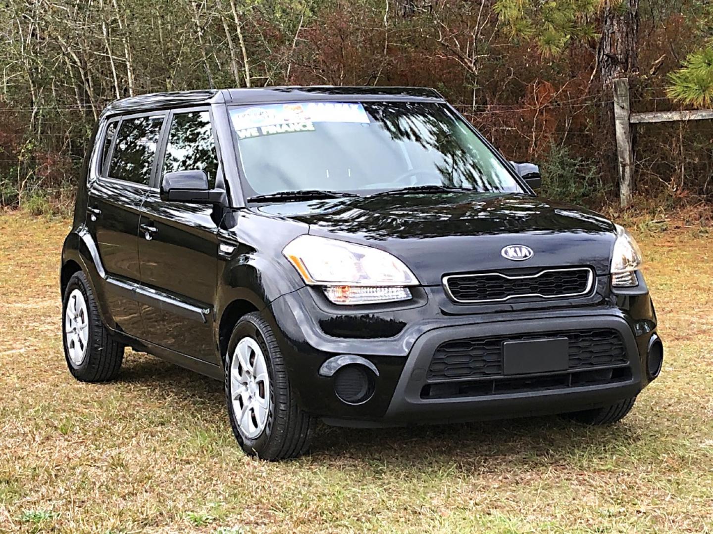 2013 Black Kia Soul Base (KNDJT2A53D7) with an 1.6L L4 DOHC 16V engine, 5-Speed Manual transmission, located at 18001 Kellogg Rd, Saucier, MS, 39574, (228) 832-1441, 39.421459, -76.641457 - 2013 KIA SOUL *** MECHANIC SPECIAL *** {{{ ENGINE SEIZED }}} – CLEAN TITLE – 1.6L L4 DOHC 16V – CARFAX 1-OWNER!! – FUEL SAVER !! est. 35 MPG hwy – AUTOMATIC Transmission – DARK Tinted Windows – CRUISE w/ Steering Wheel Controls – AM/FM/CD/MP3/Bluetooth Stereo MECHANIC S - Photo#9